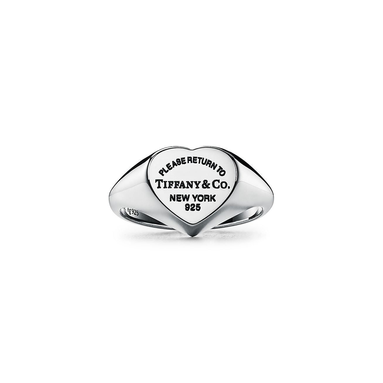 Return to Tiffany™ Heart Signet Ring in Silver, Small | Tiffany & Co. | Tiffany & Co. (UK)