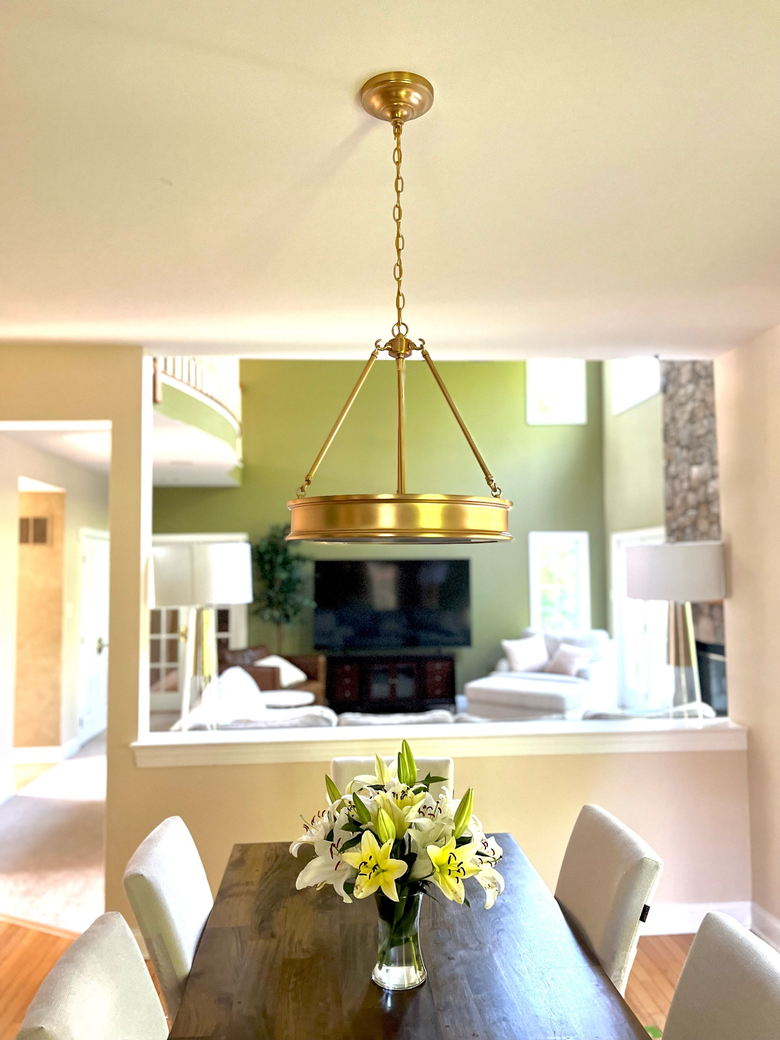 Love when I actually get a clean table and a new vase of flowers 🤩 although I don't think this is my forever chandelier in the space, I do love it's clean lines and simplicity. It has great lighting over our table and was easy to install by myself.

Home, DIY, lighting, chandelier, pendant lighting, brass lighting, dining room table, kitchen, open concept, neutral, neutral decor 



#LTKMidsize #LTKParties #LTKHome