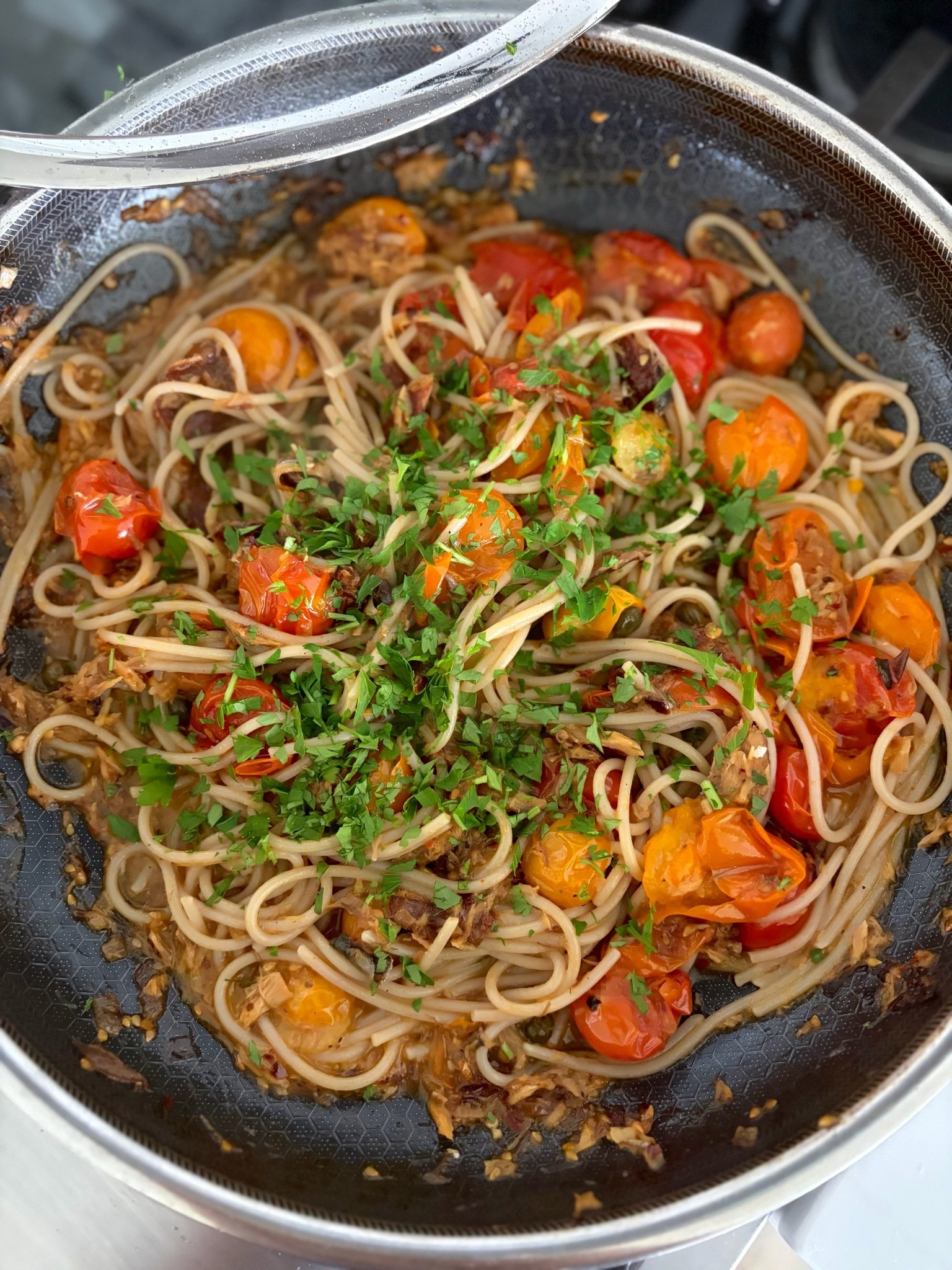 Okay wait… this viral tin fish pasta actually lived up to the hype 👀🍝
Made the Fishwife mackerel + chili oil pasta with gluten-free noodles, cherry tomatoes, shallot, garlic, capers, and roasted garlic algae oil and it was SO good. Light, flavorful, packed with protein, and surprisingly anti-inflammatory friendly.

I’ve been trying to focus more on meals that leave me feeling satisfied instead of heavy and bloated, and this one did exactly that. Definitely adding this to my “quick lunches that feel fancy” rotation.

#AntiInflammatoryMeals #GlutenFreePasta #TinFishRecipes #Fishwife #EasyLunchIdeas #HealthyComfortFood #LTKFoodie #QuickMealIdeas