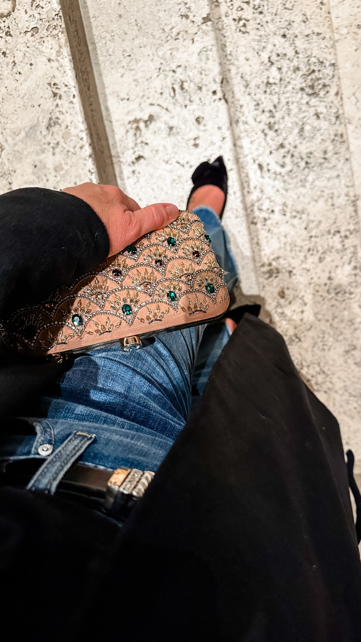  It’s new years look! A NYC night out to the Lincoln center for dinner and a performance of the Nutcracker! I wore everything chicos and it was spectacular and comfy!
Small 0.5 (6) crushed velvet blazer
Medium black layering tee
Tts 8 jeans in regular length
(Stretchy and comfy)
Tts 8 shoes
M belt
The jewelry and bag omg 😍



#LTKootd #LTKOver40 #LTKHoliday