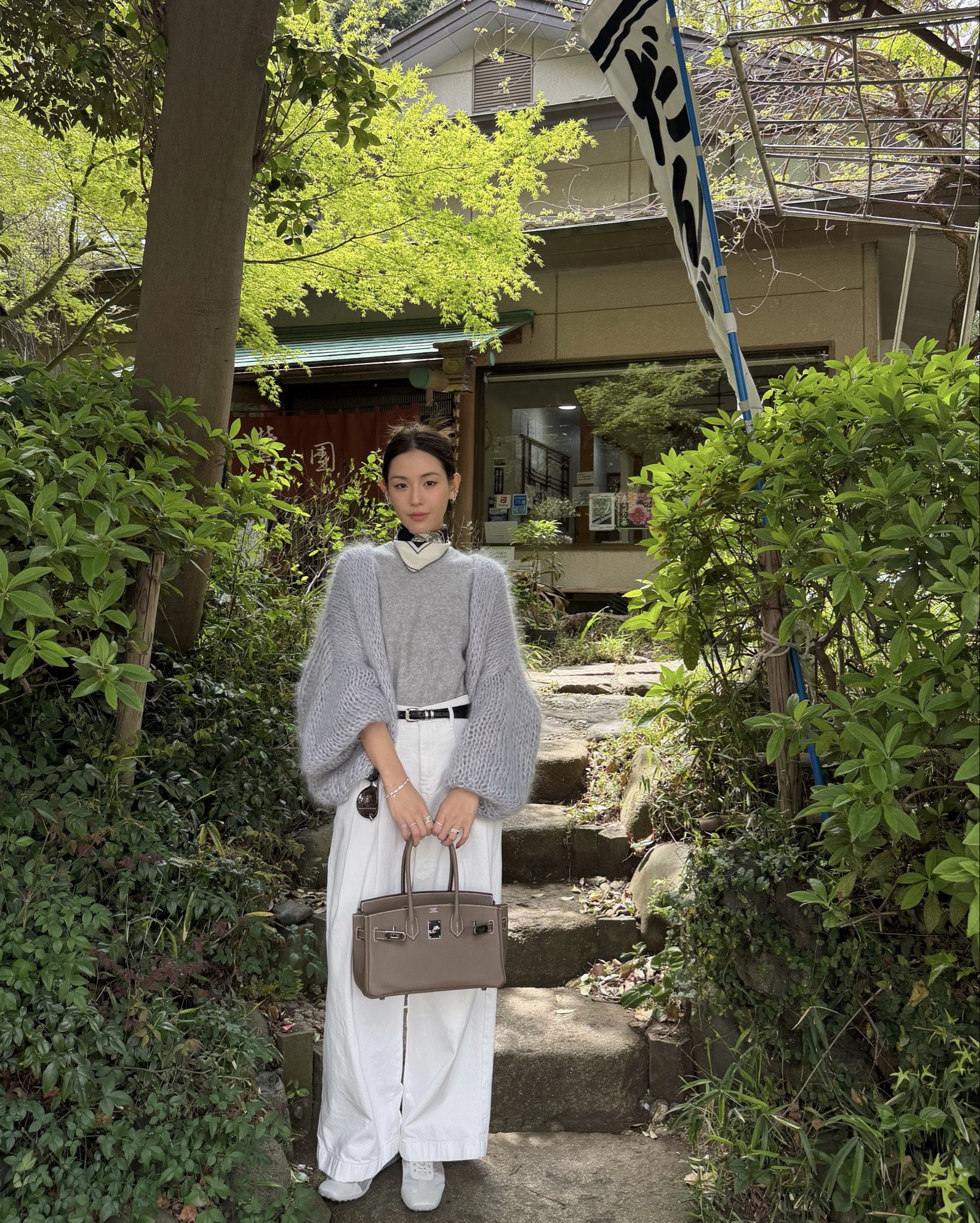 Day 2 in Tokyo.

Cardigan purchased in Belgium.
Sweater - size xs
pants - size 25
sneaker - size us8


#LTKasia #LTKpetite #LTKtravel