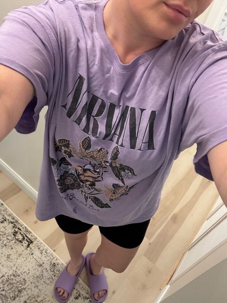 Saturday’s shade of choice 💜





Target, graphic tee, Nirvana tee, spring, summer, spring outfit, summer outfit, purple, sandals


#LTKFestival #LTKGiftGuide #LTKSeasonal