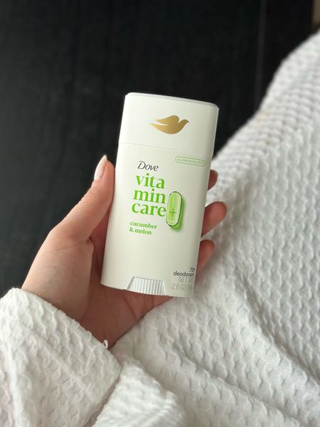 Dove’s new VitaminCare+ Deodorant “a breakthrough aluminum-free deodorant packed with vitamin B3 to empower your skin’s natural odor defenses, offering 72-hour odor control"

#LTKMostLoved #LTKbeauty #LTKGiftGuide