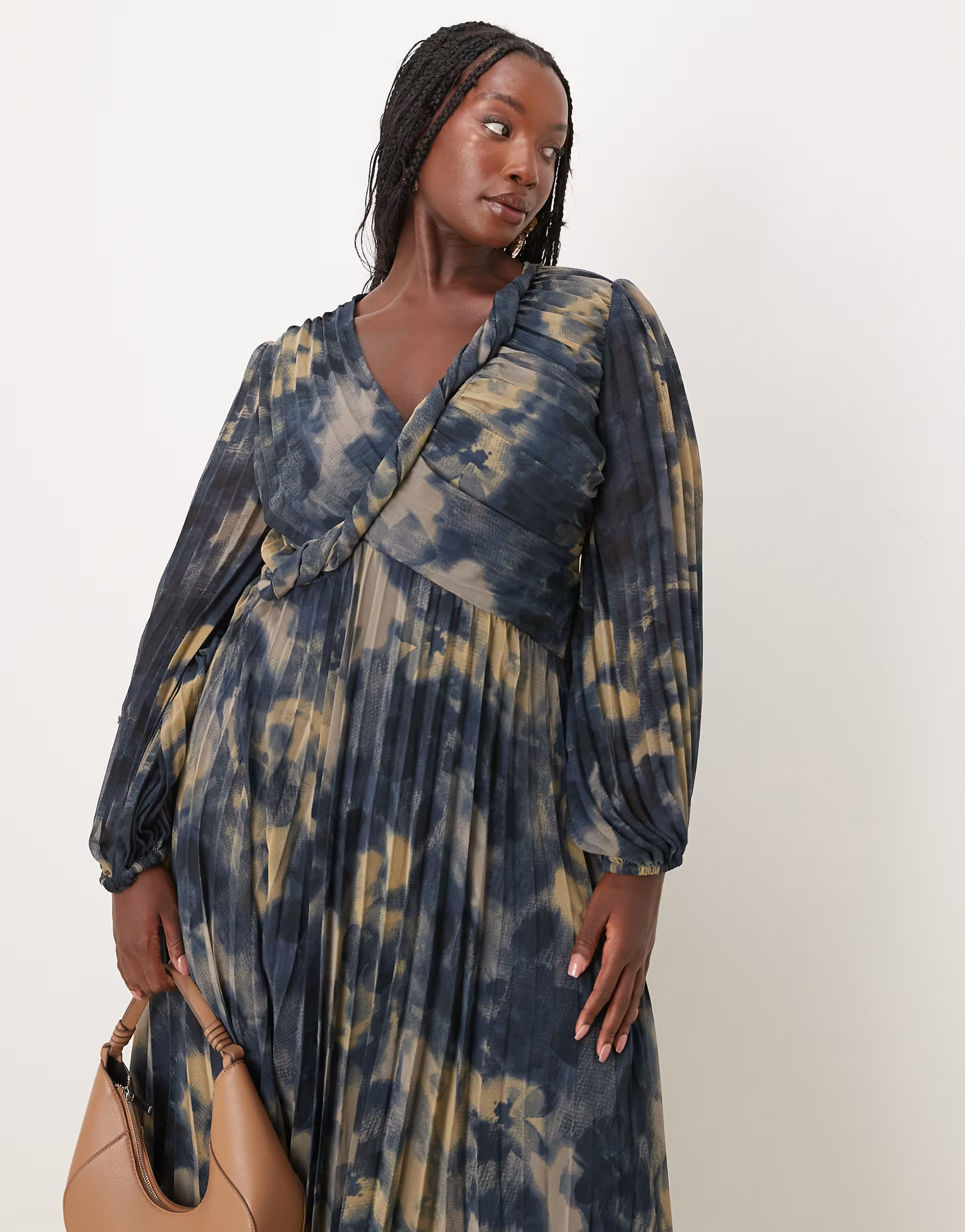 ASOS DESIGN Curve twist detail wrap front pleated midi dress in blurred floral | ASOS (Global)