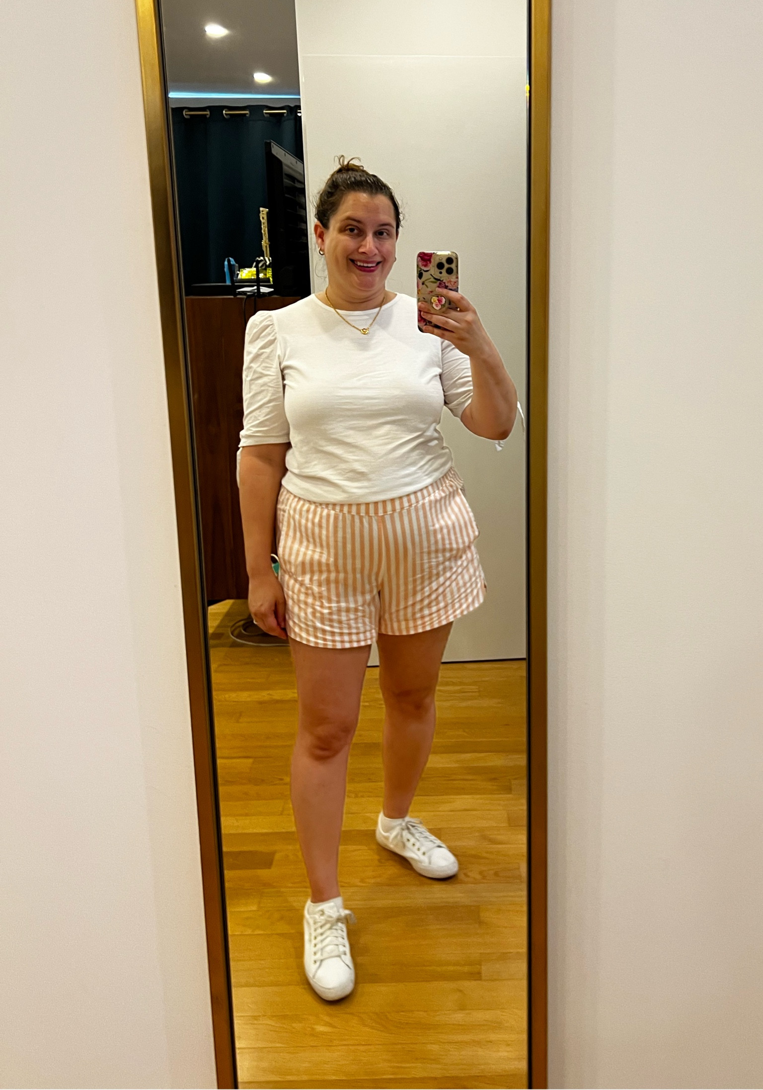 Summer casual outfit, mom style 

#LTKstyletip #LTKSeasonal