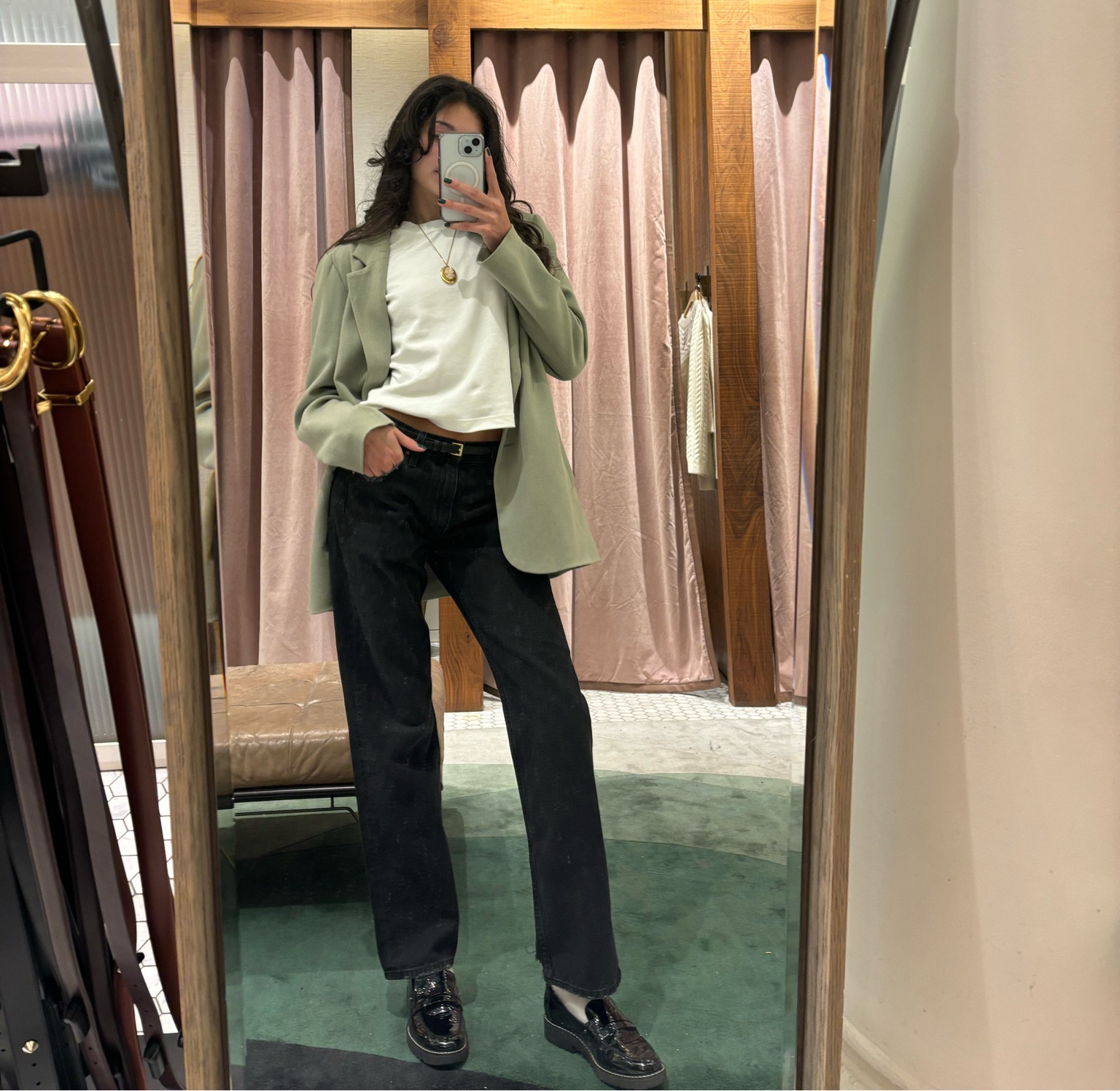 Work outfit of the day at Aritzia 🖤 

#LTKGiftGuide #LTKStyleTip #LTKWorkwear
