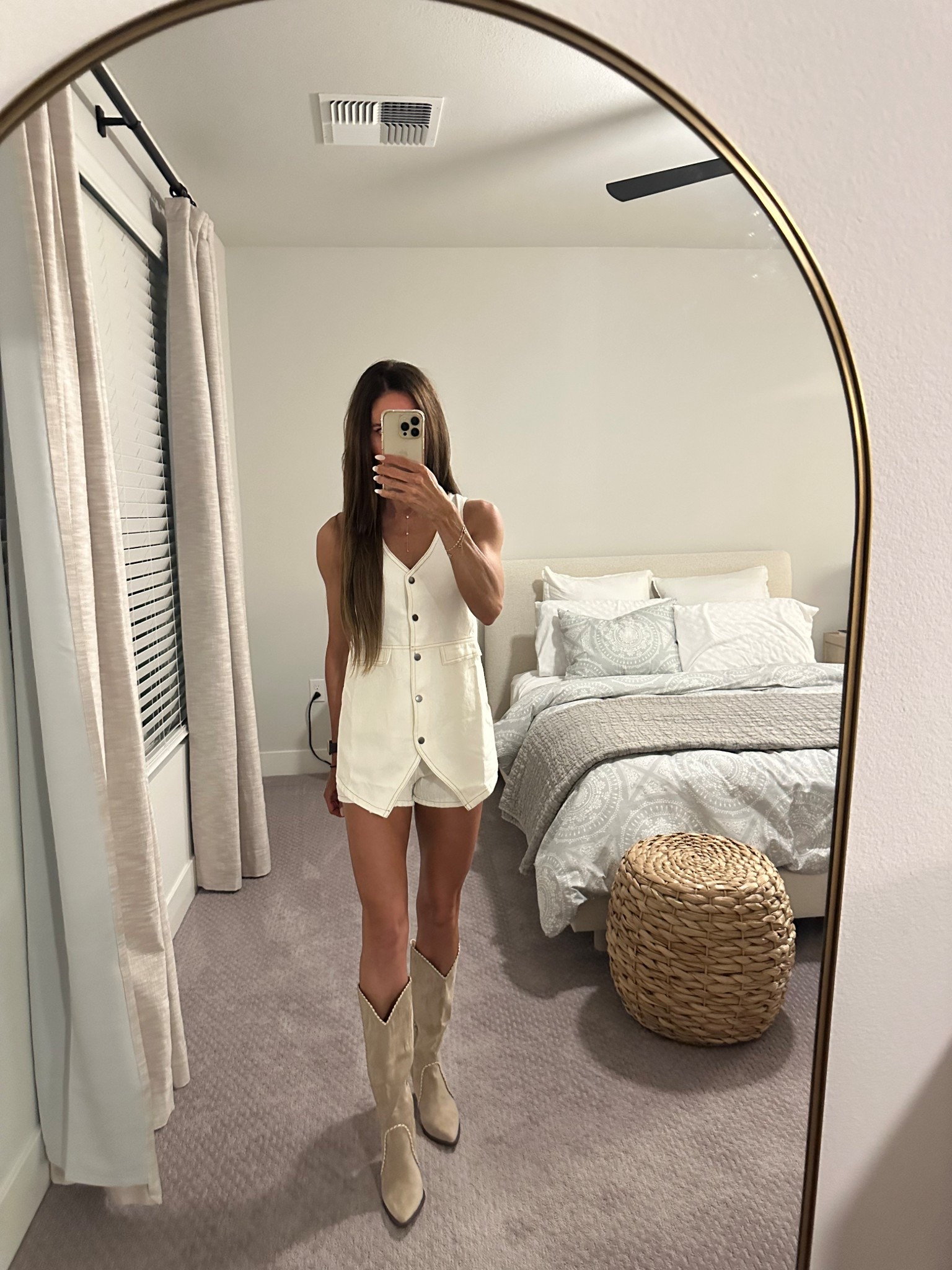 Wearing xs 

#LTKOver40 #LTKFestival