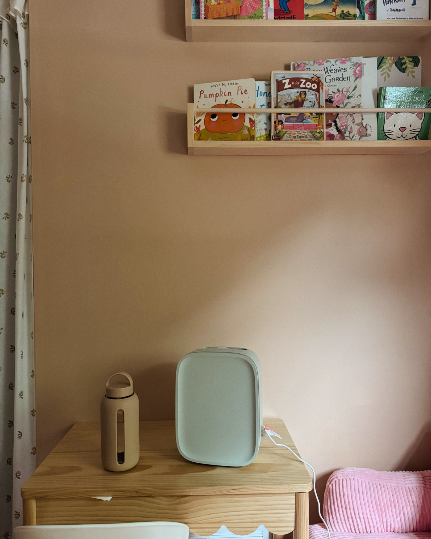 Bedside air purifier