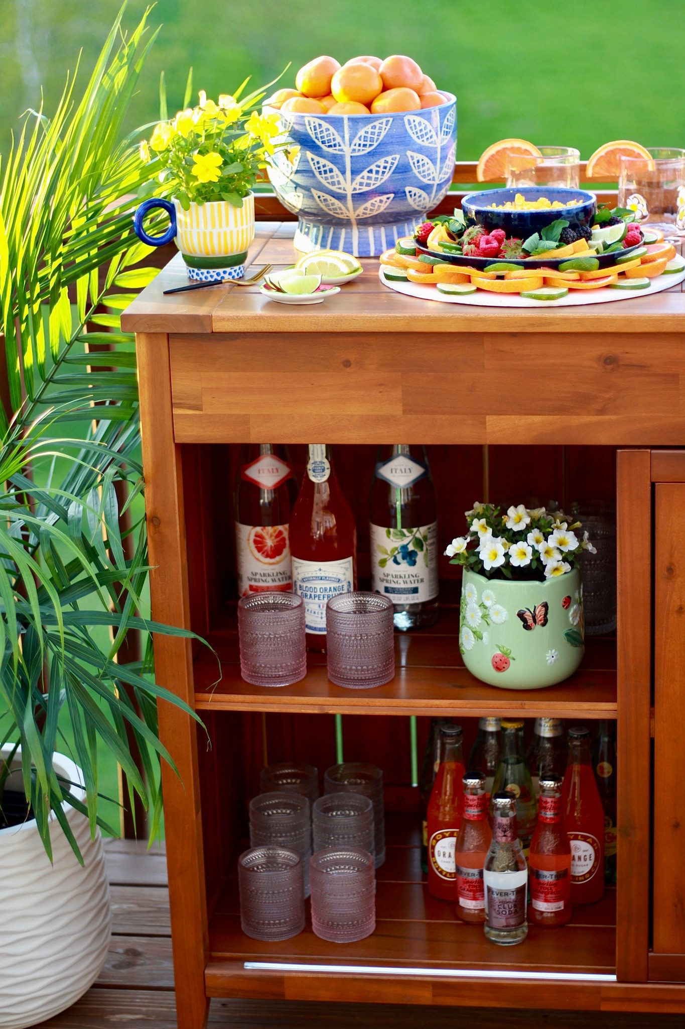 This potting bench turned bar cart is perfect for happy hour  

#LTKHome #LTKFindsUnder100 #LTKParties