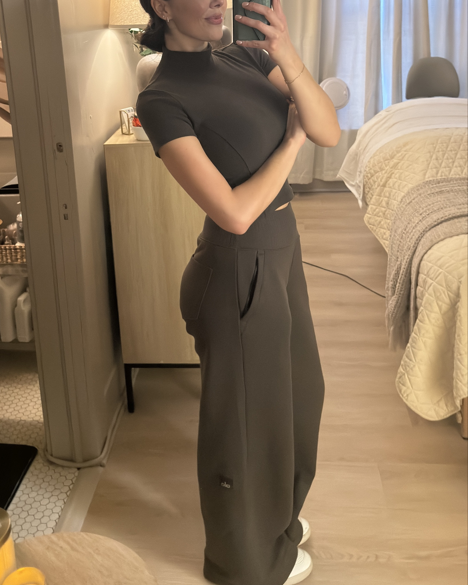 ✌🏼🫶🏼Alo. Fav pants different color  

Pants: small
Tops: mediumm

#LTKGiftGuide #LTKootd #LTKCyberWeek