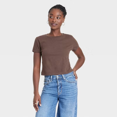 Women's Shrunken Short Sleeve T-Shirt - Universal Thread™ | Target