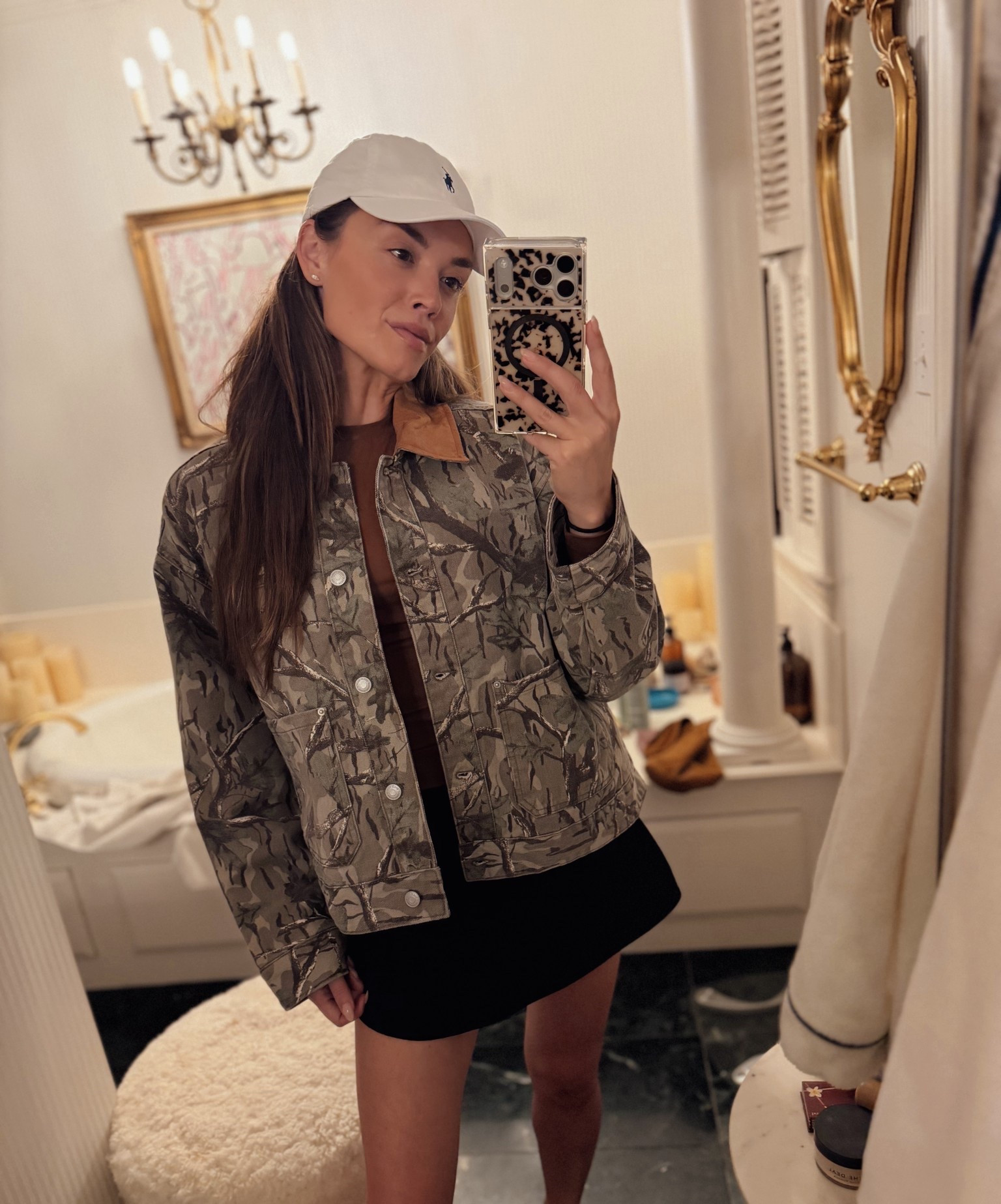 Camp jacket secured. A great weight and structure but not stiff, soft padded lining! 

#LTKSaleAlert #LTKFindsUnder50 #LTKCyberWeek