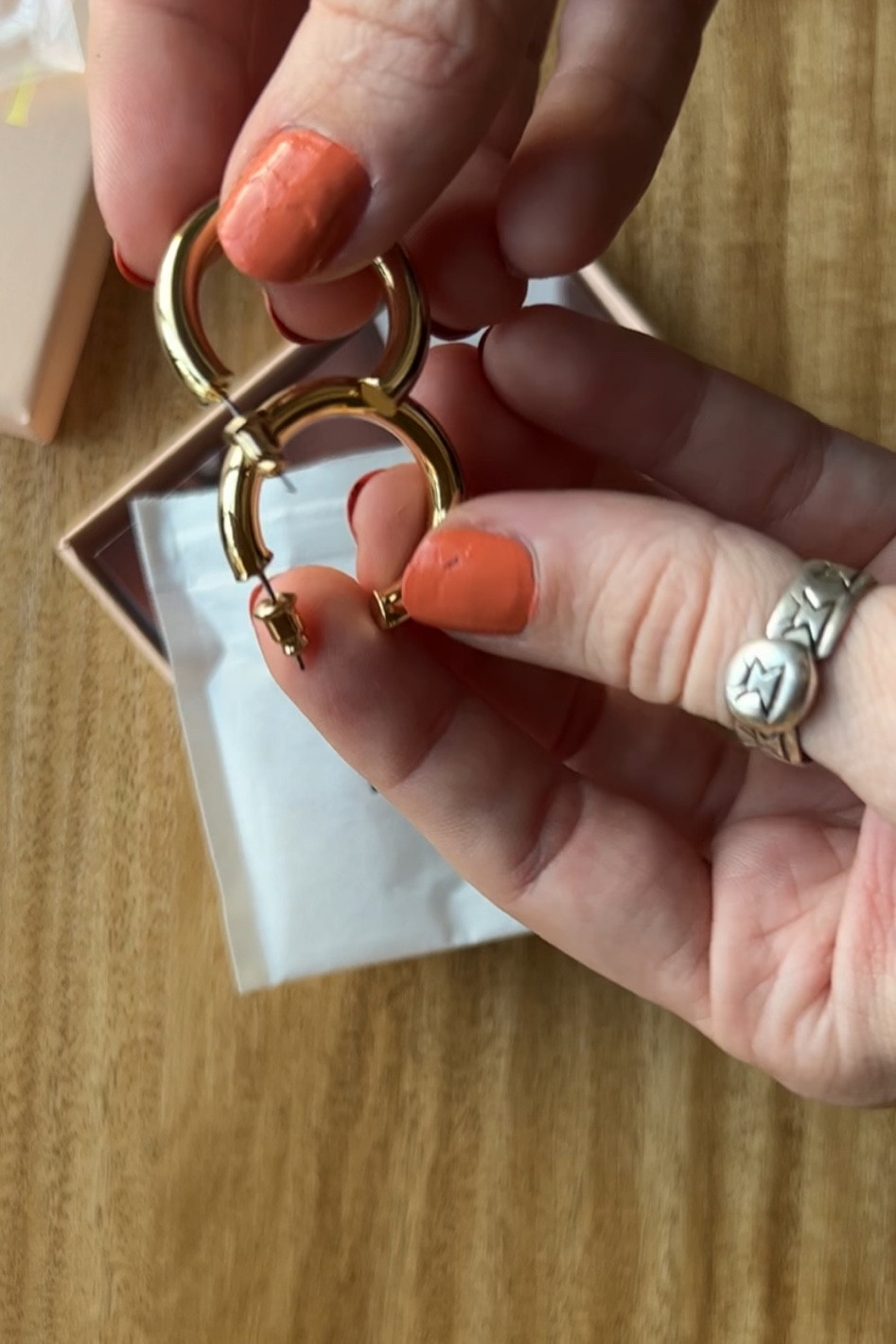 #hoops #earrings #$13 #amazon 

#LTKGiftGuide #LTKstyletip #LTKSeasonal