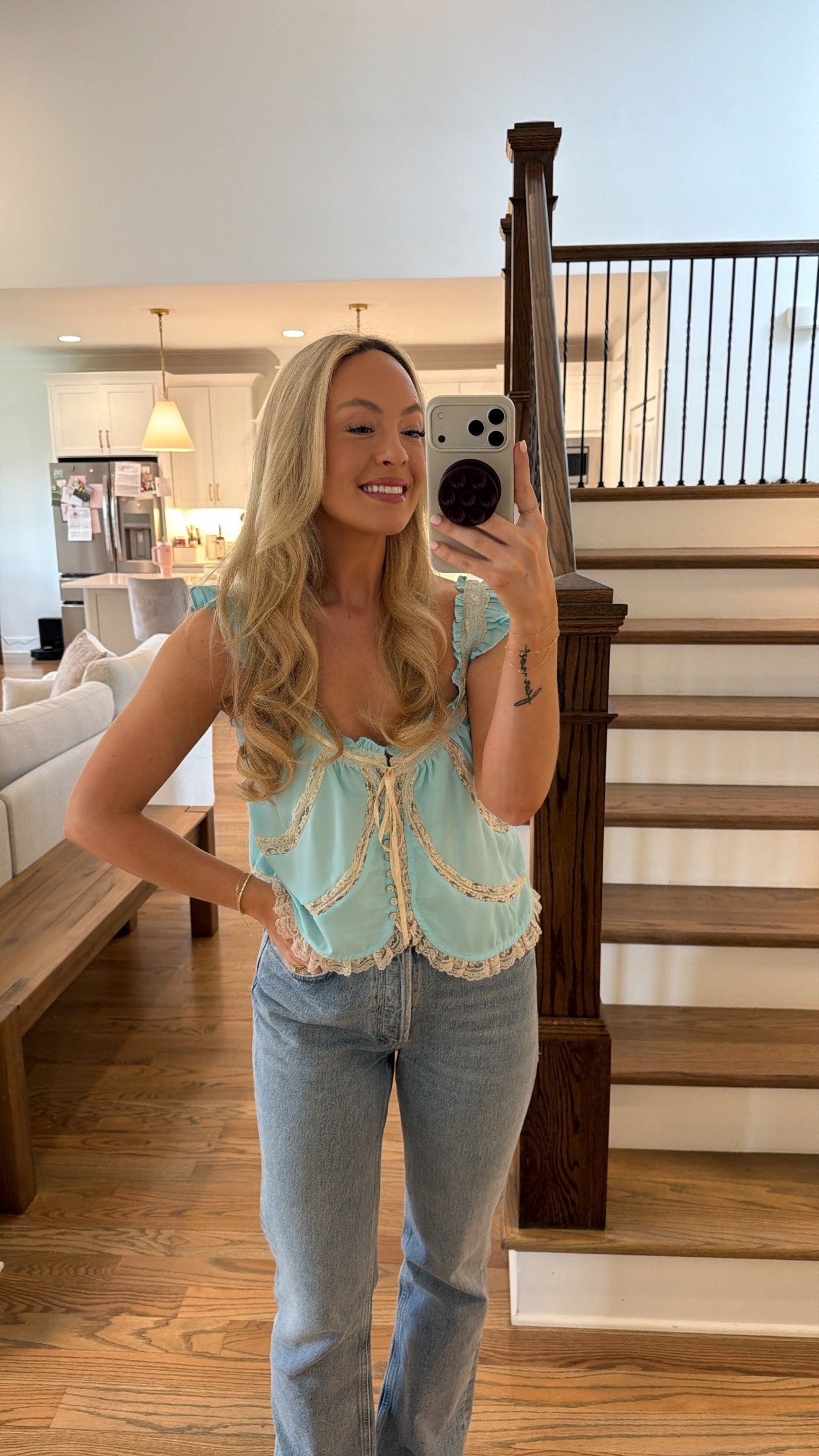 CUTE free people top 🩵🩵🩵 Sized down to an XS 


Free People top outfit, Free People blouse outfit women, Free People casual outfit, Nashville outfit ideas women, shopping outfit women, cute casual outfit women, effortless everyday outfit women, boho casual outfit women, spring outfit women casual, boutique shopping outfit 

 #LTKgrwm #LTKootd #LTKSeasonal