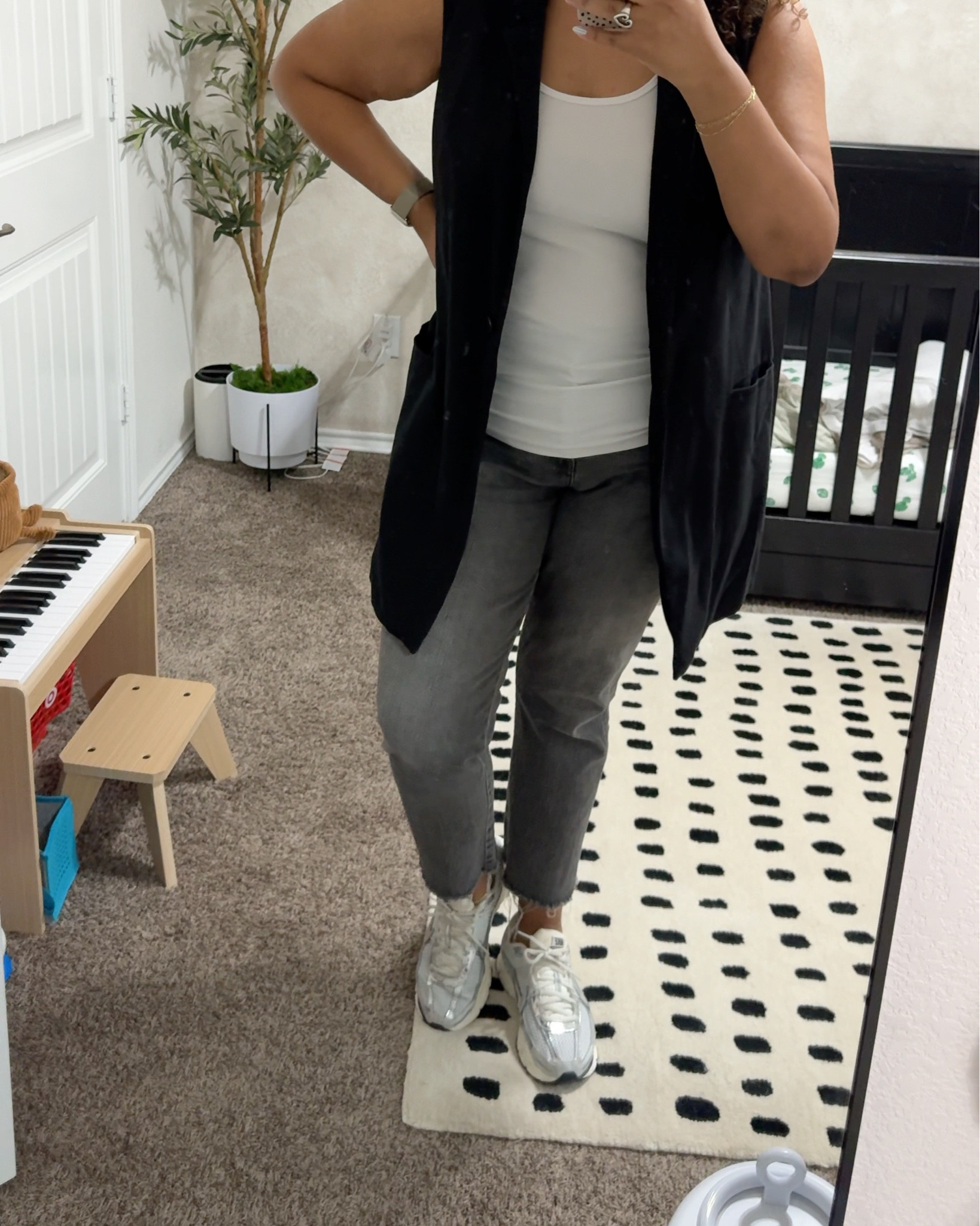 Fridays are for sneakers in corporate 🖤🩶🤍
Vest: XL
top: XL
Jeans: 16
Sneakers: 11

#LTKWorkwear #LTKMidsize #LTKPlusSize