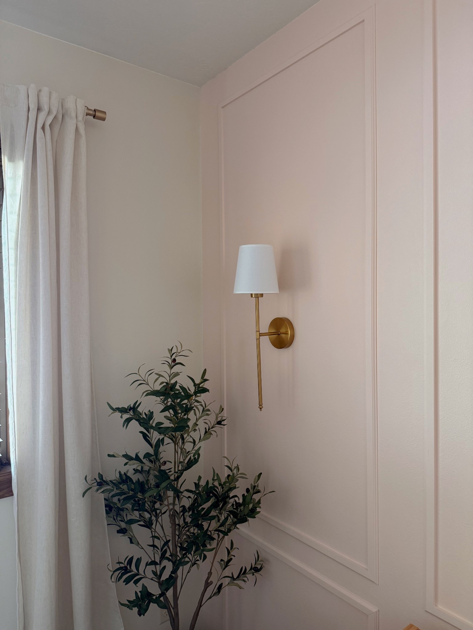 The best wall sconces! They elevate a room so much! So cozy in our nursery 🫧

#LTKHome #LTKBaby #LTKFamily