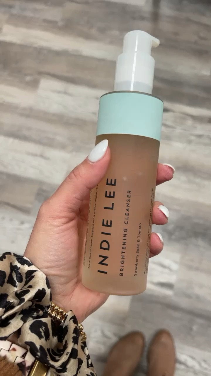 21 days of beauty going on at Ulta now! Select products 50% off! Some favorites I’m currently using linked here. 

#LTKsalealert #LTKFind #LTKbeauty