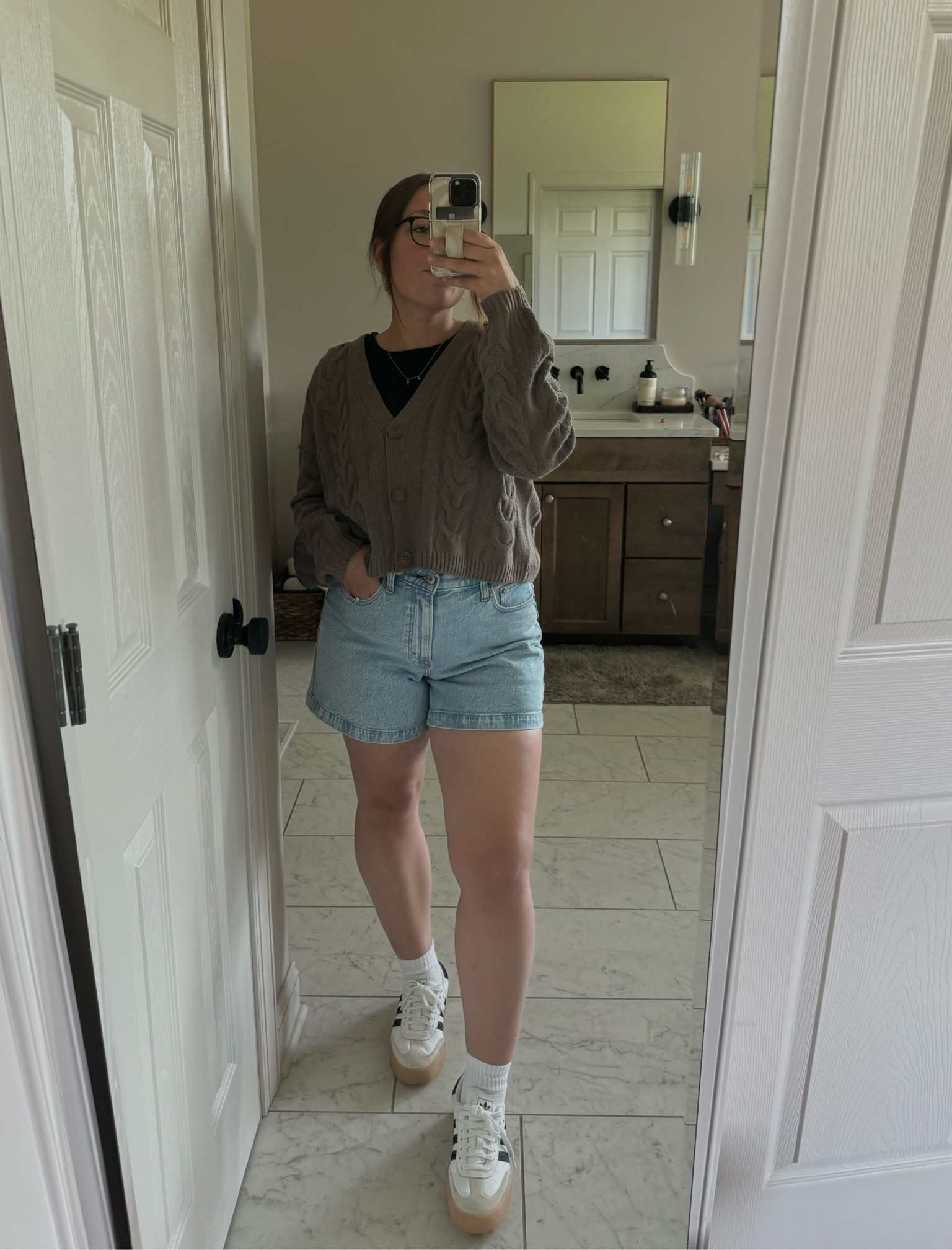 date night fit 🫶🏻 had a play date in the afternoon with the kids so brought this sweater to throw on for dinner after! they don’t sell my favorite baby tee from AE anymore but linked similar 🤍

#LTKStyleTip #LTKMidsize