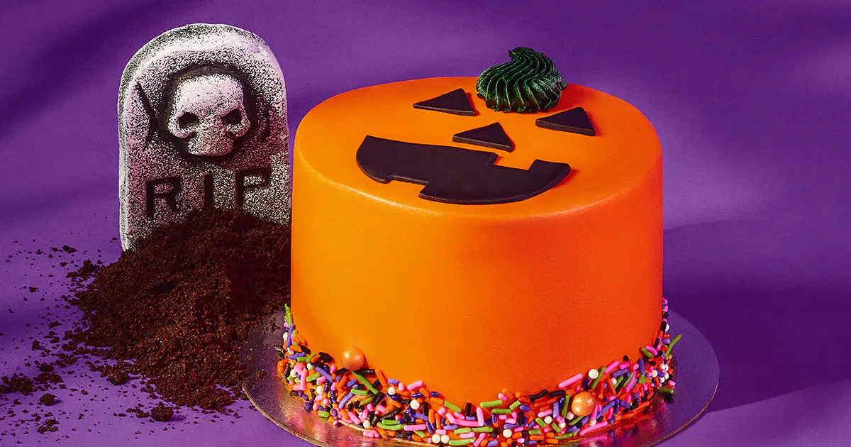 Peanut Butter Jack-O-Lantern Cake by Duff Goldman | Goldbelly | Goldbelly