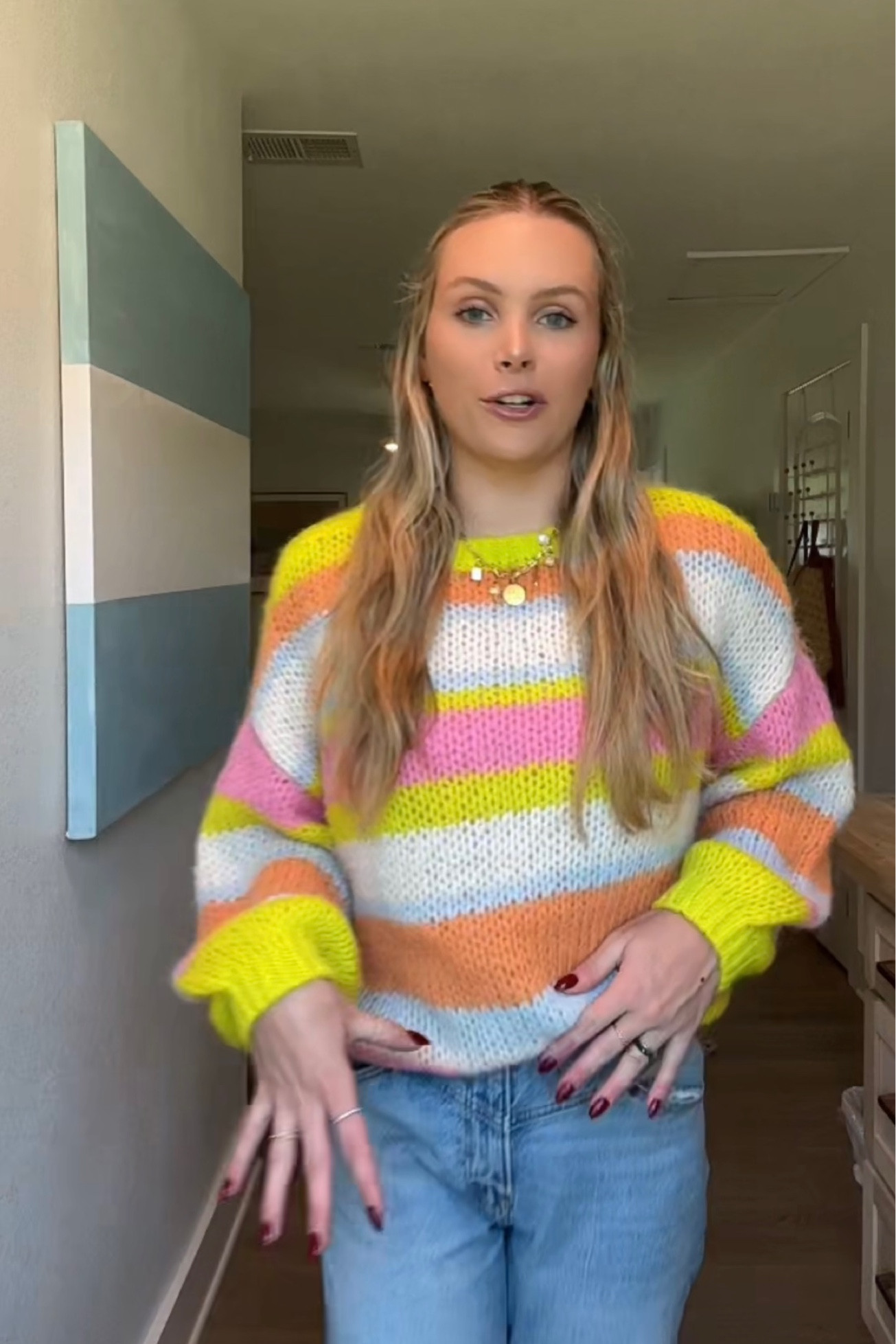 This is my new favorite sweater I love a pop of color for fall!!! 

#LTKfindsunder100 #LTKstyletip #LTKSeasonal