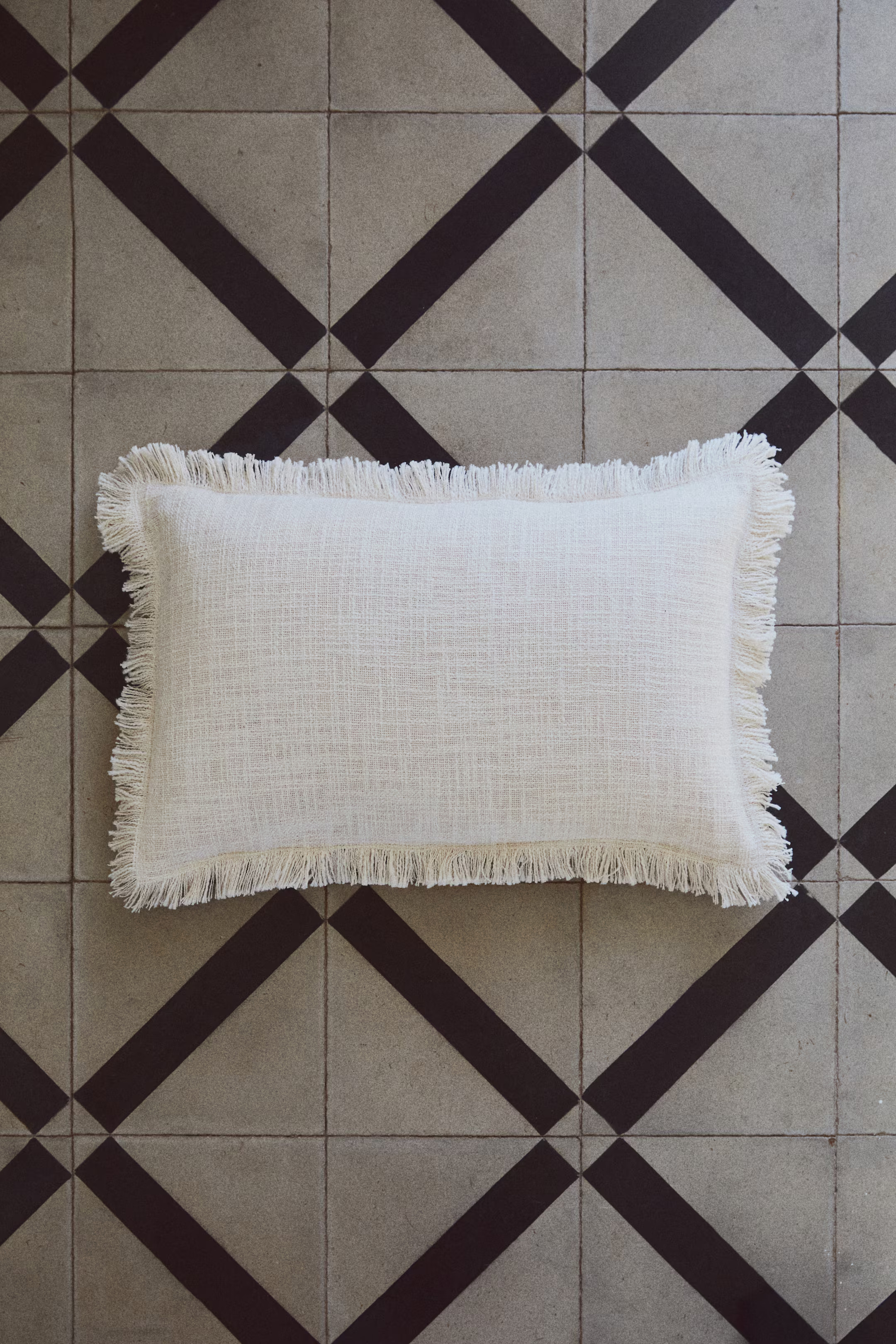 Slub-Weave Cushion Cover - Light beige - Home All | H&M US | H&M (US + CA)
