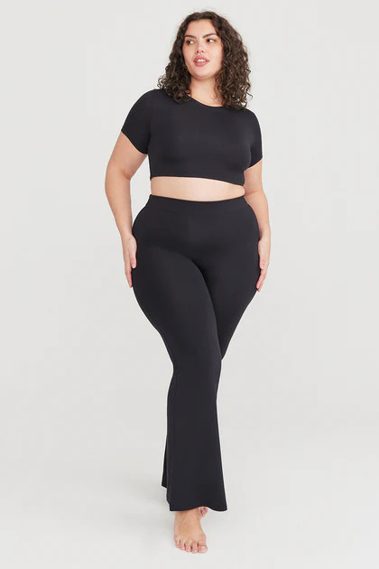 365 SHORT SLEEVE CROP T-SHIRT - SHADOW BLACK | TALA (UK)