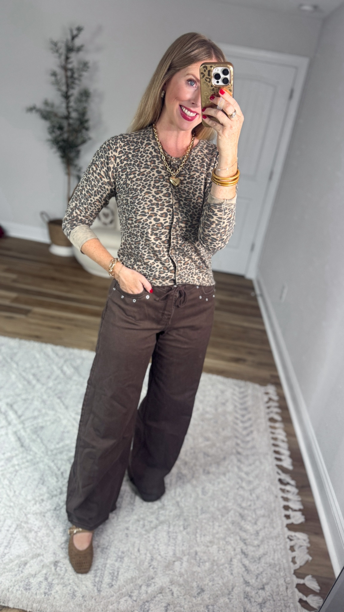Weekend Walmart Wins try on 
Leopard cardigan- small
Brown jeans- medium