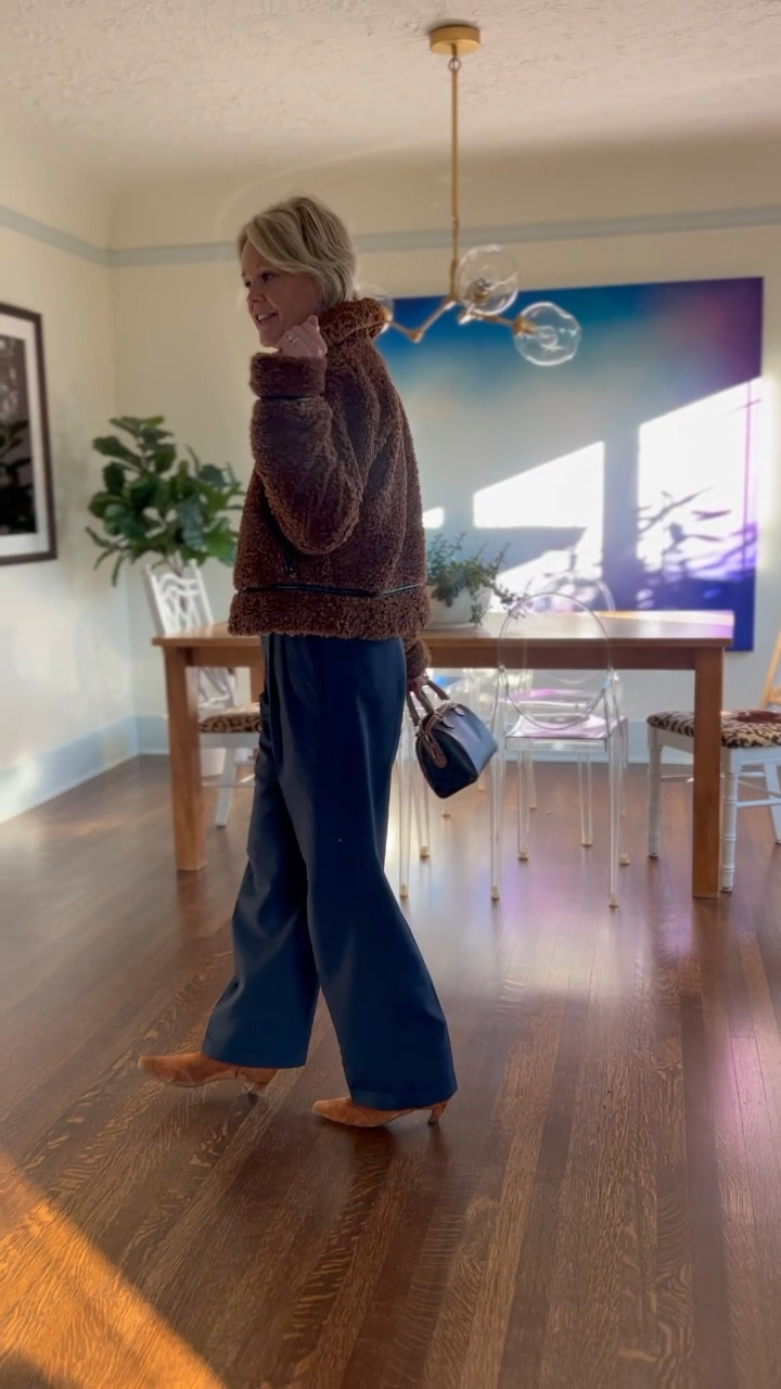 Winter workwear and my favorite new T ❤️

#LTKstyletip #LTKSeasonal #LTKshoecrush