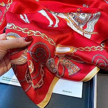 PoeticEHome 100% Pure Mulberry Silk Square Scarf 27"x27" Women Neckerchief Headscarf Gift Packed | Amazon (US)
