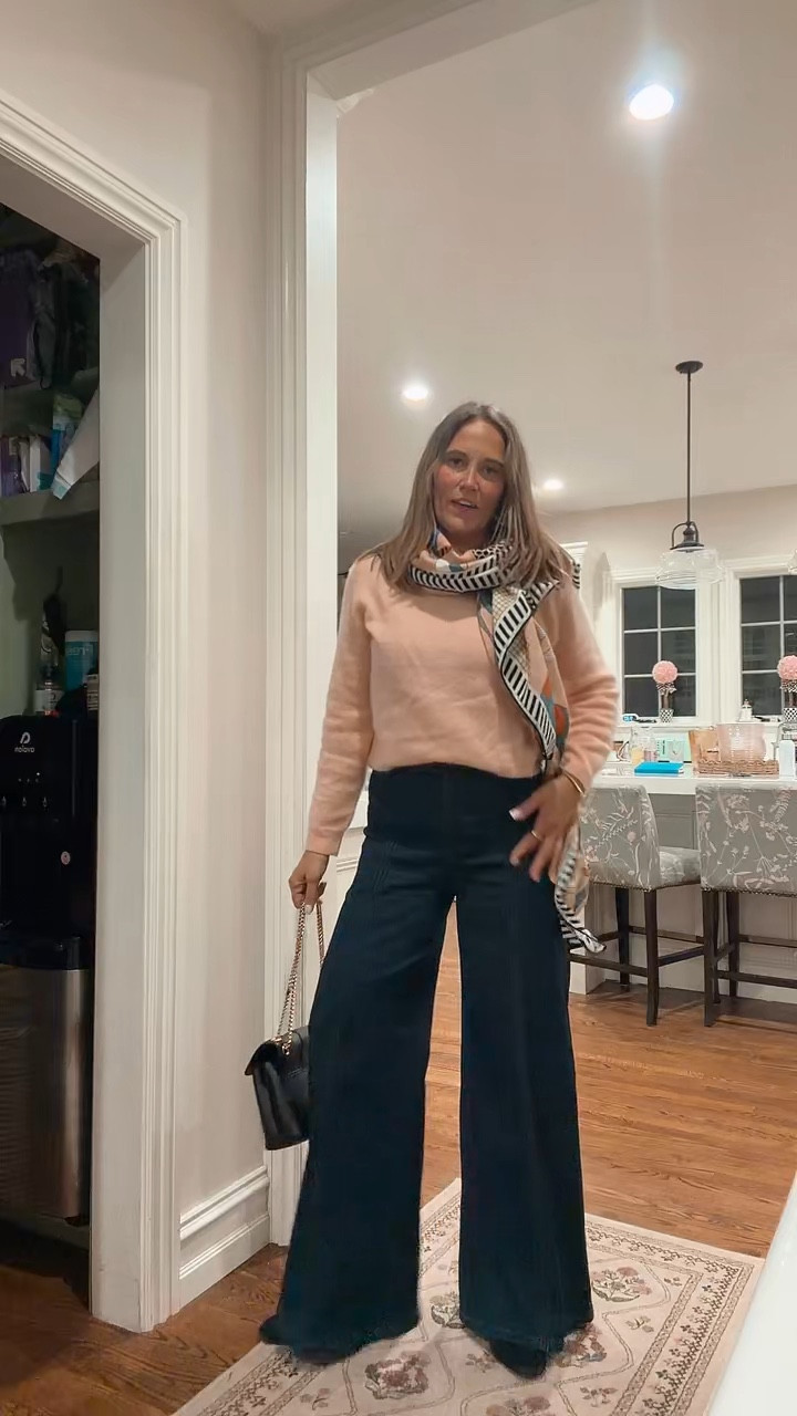 Dinner with friends OOTD


#LTKOver40 #LTKSeasonal #LTKootd