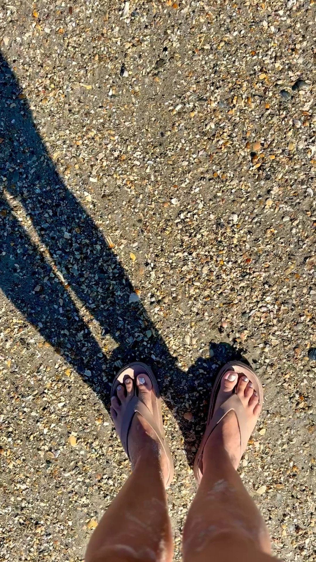 Beach day today 🌊
Wore these Crocs Getaway Flips and my feet stayed comfy even while standing and rocking the baby most of the day. Lightweight, easy to slip on, and perfect for beach days where you’re on your feet more than you plan. #crocs #crocspartner @crocs

#LTKSeasonal #LTKActive #LTKTravel
