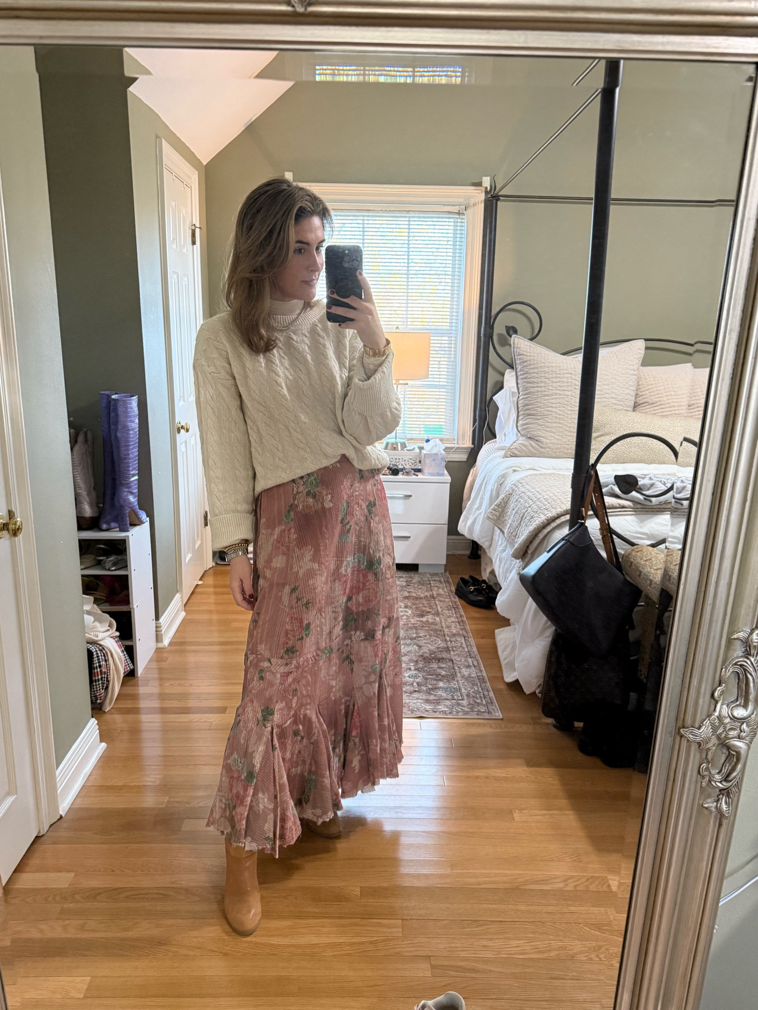 Winter florals are my favorite! This floral skirt is so versatile… muted enough to wear through winter but definitely will look fabulous for spring! Love putting a feminine piece like this skirt with something like this chunky sweater 💐

#LTKFindsUnder100 #LTKStyleTip #LTKSeasonal
