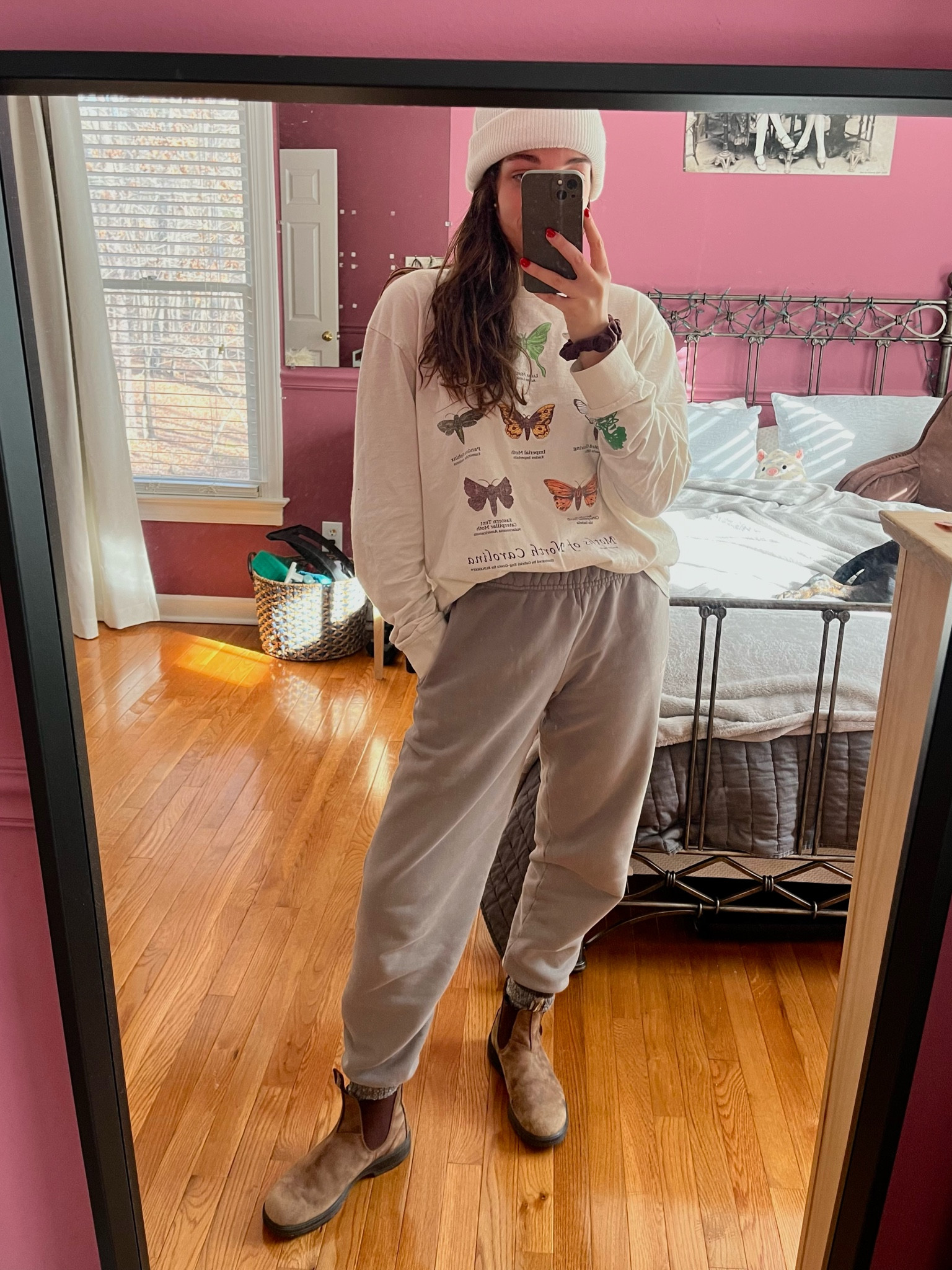 we call this walk-the-dog chic #blundstone #setactive

#LTKSeasonal #LTKstyletip #LTKshoecrush