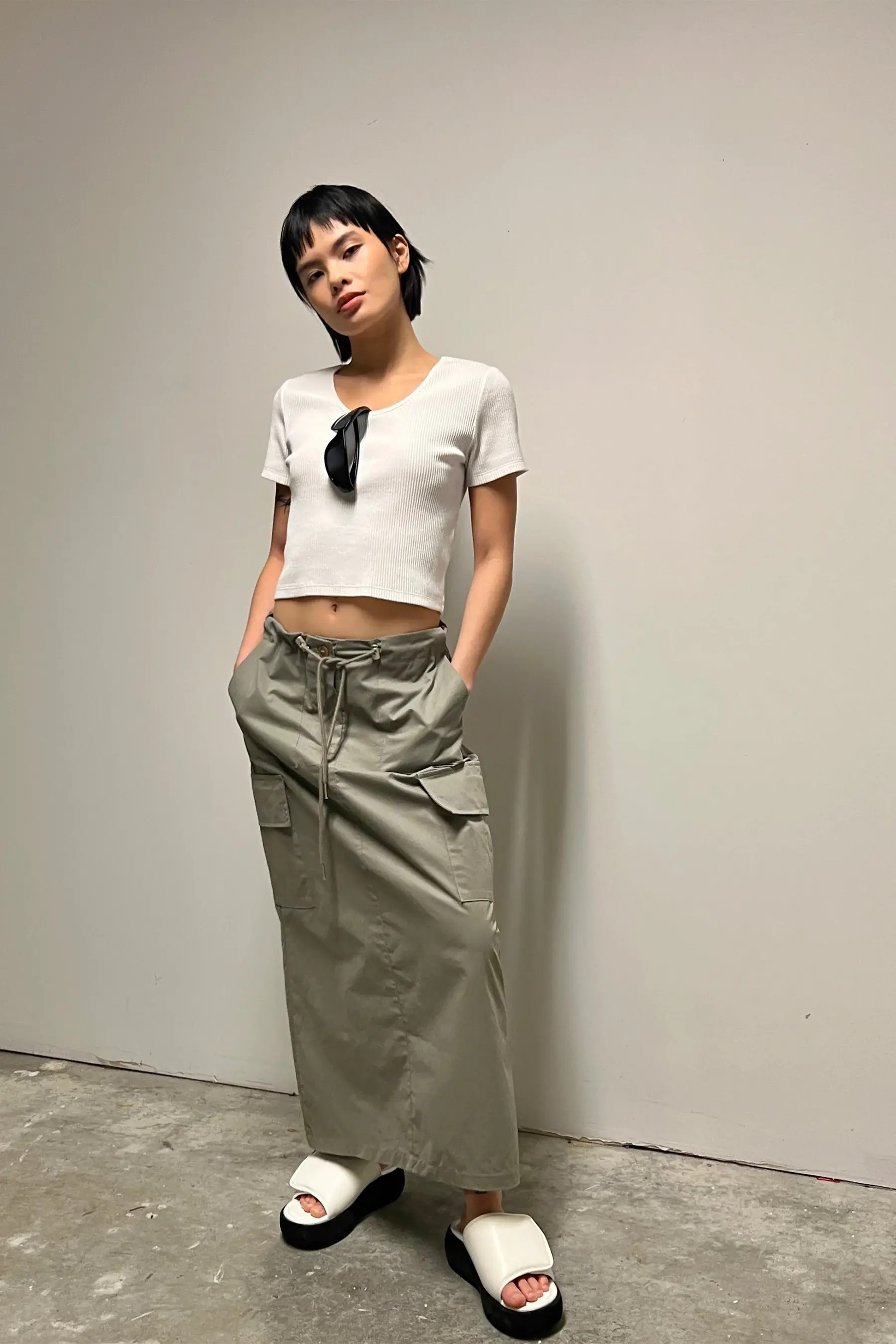 MIDI CARGO SKIRT        0.0 star rating   Write a review           $88.00   
 SK-11439-W    Charc... | OAK + FORT