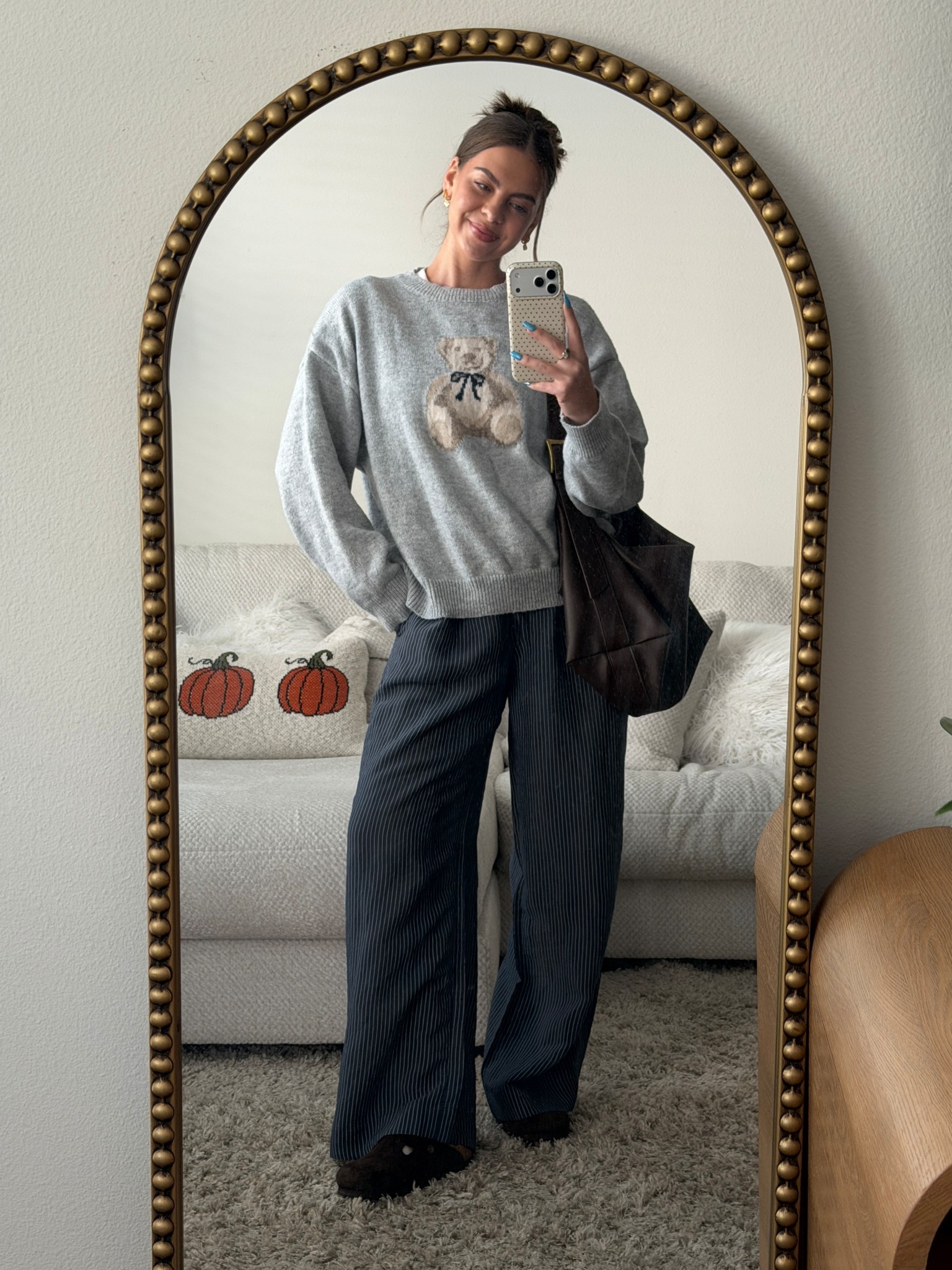 Cozy + cute outfits will always be my favorite ☁️