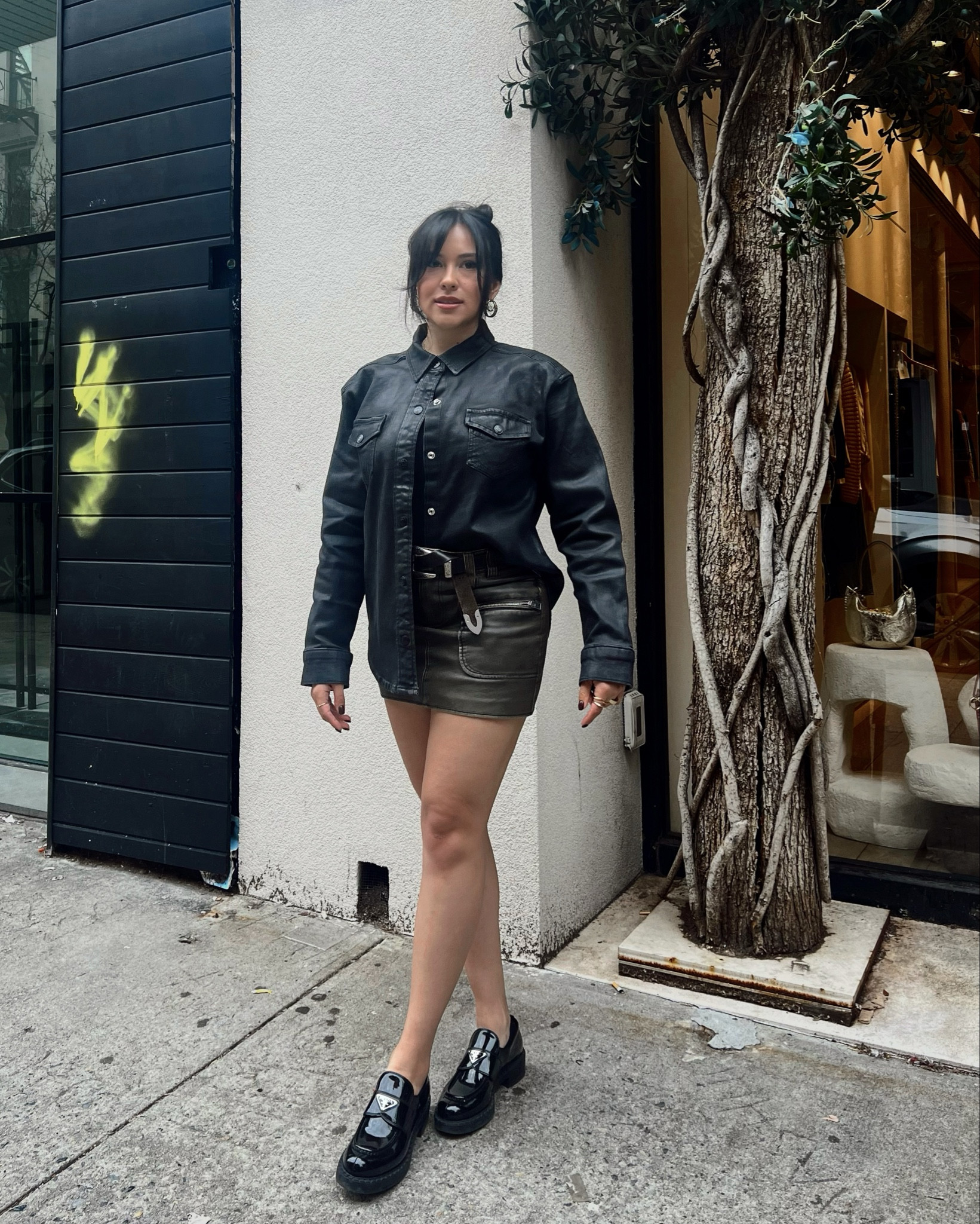 How to wear coated denim 🖤


#LTKstyletip #LTKfindsunder100 #LTKworkwear