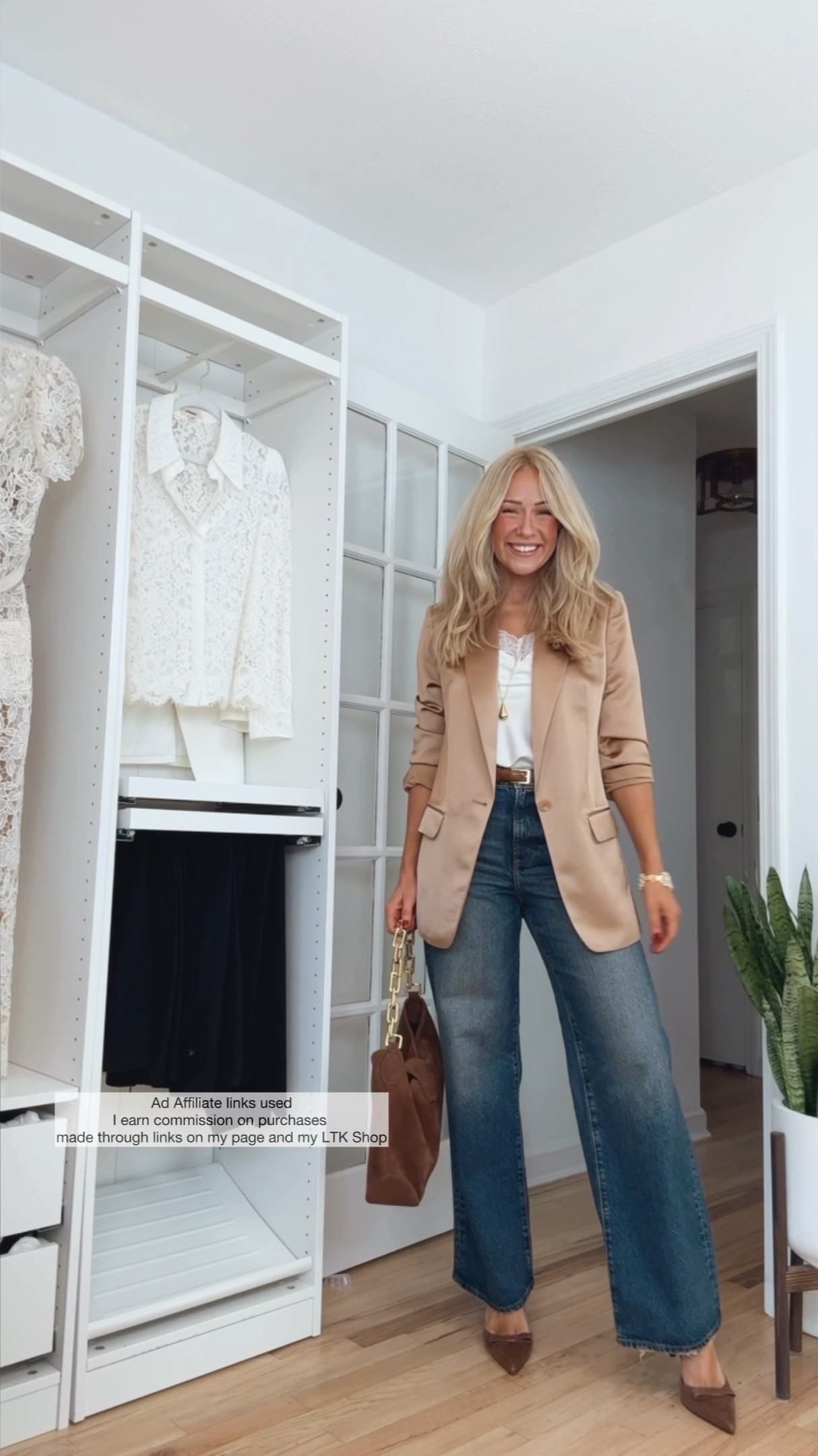 Casual holiday outfit with jeans 

#LTKHoliday #LTKCyberWeek