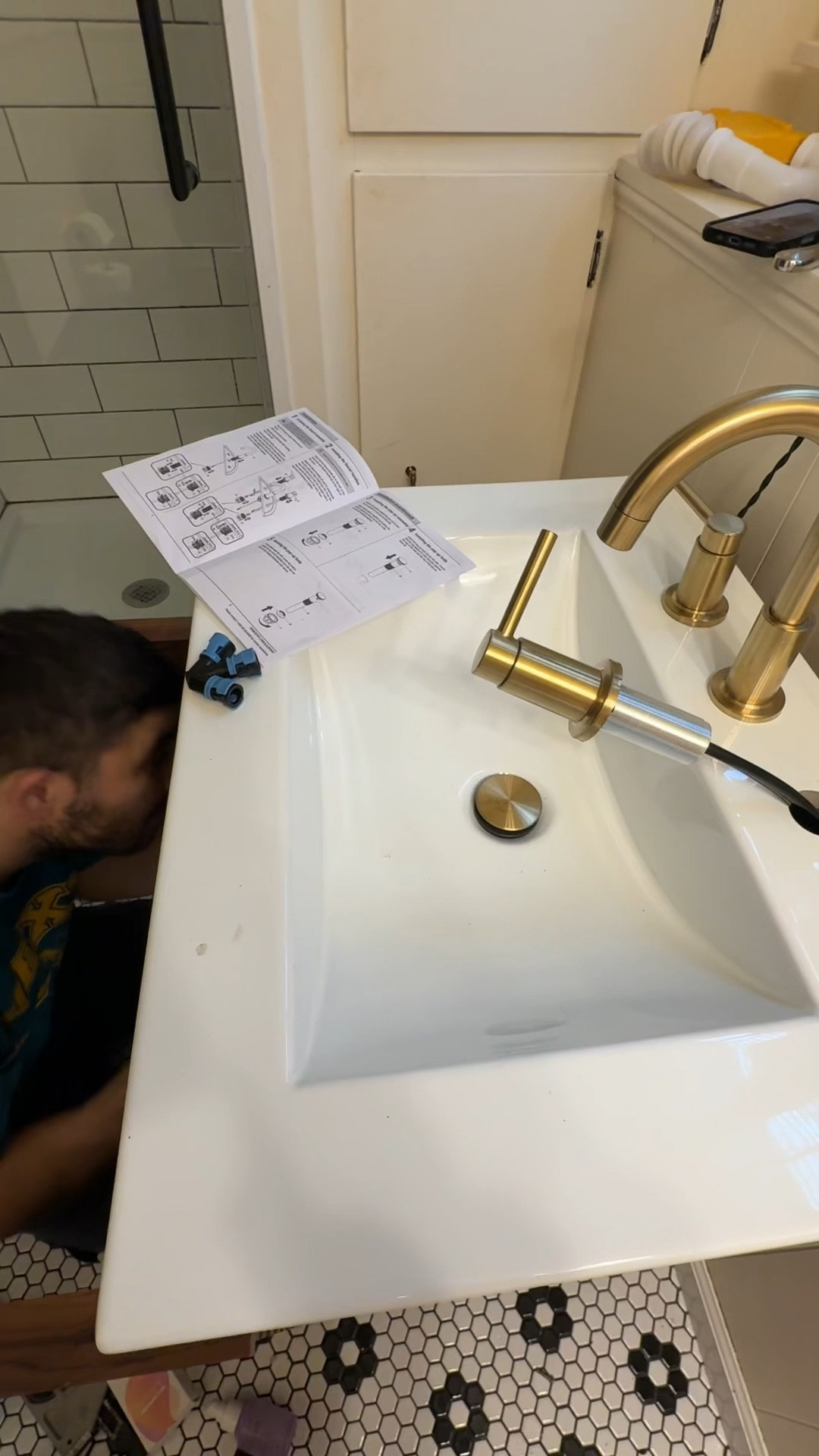No leaks & no problems!

He’s fixed this so fast & it looks amazing!

#husband #bathroom #bathroomdesign #bathroommakeover #bathroomdecor 