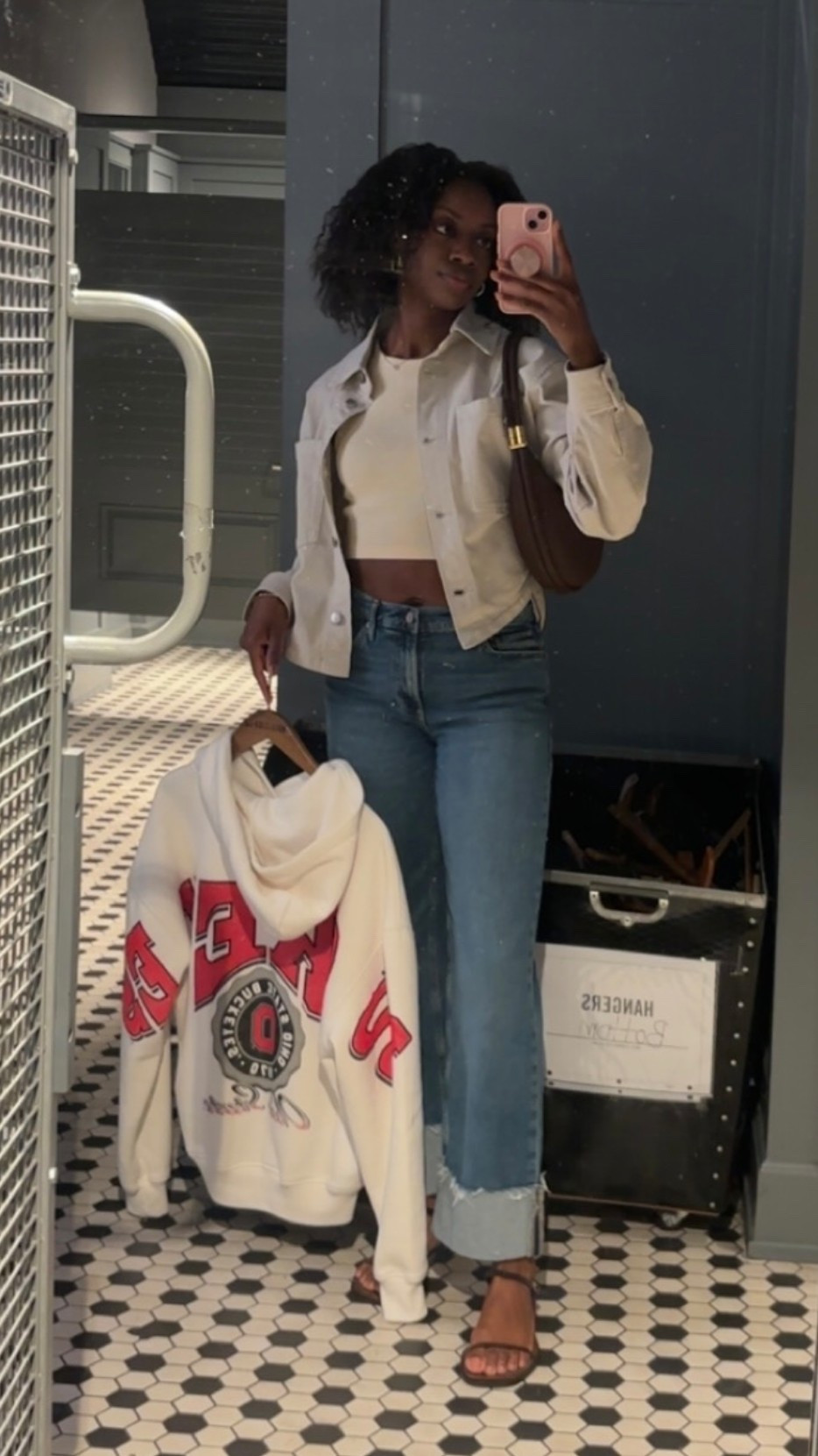 The men’s section in Hollister has the best hoodies 😌

#LTKStyleTip