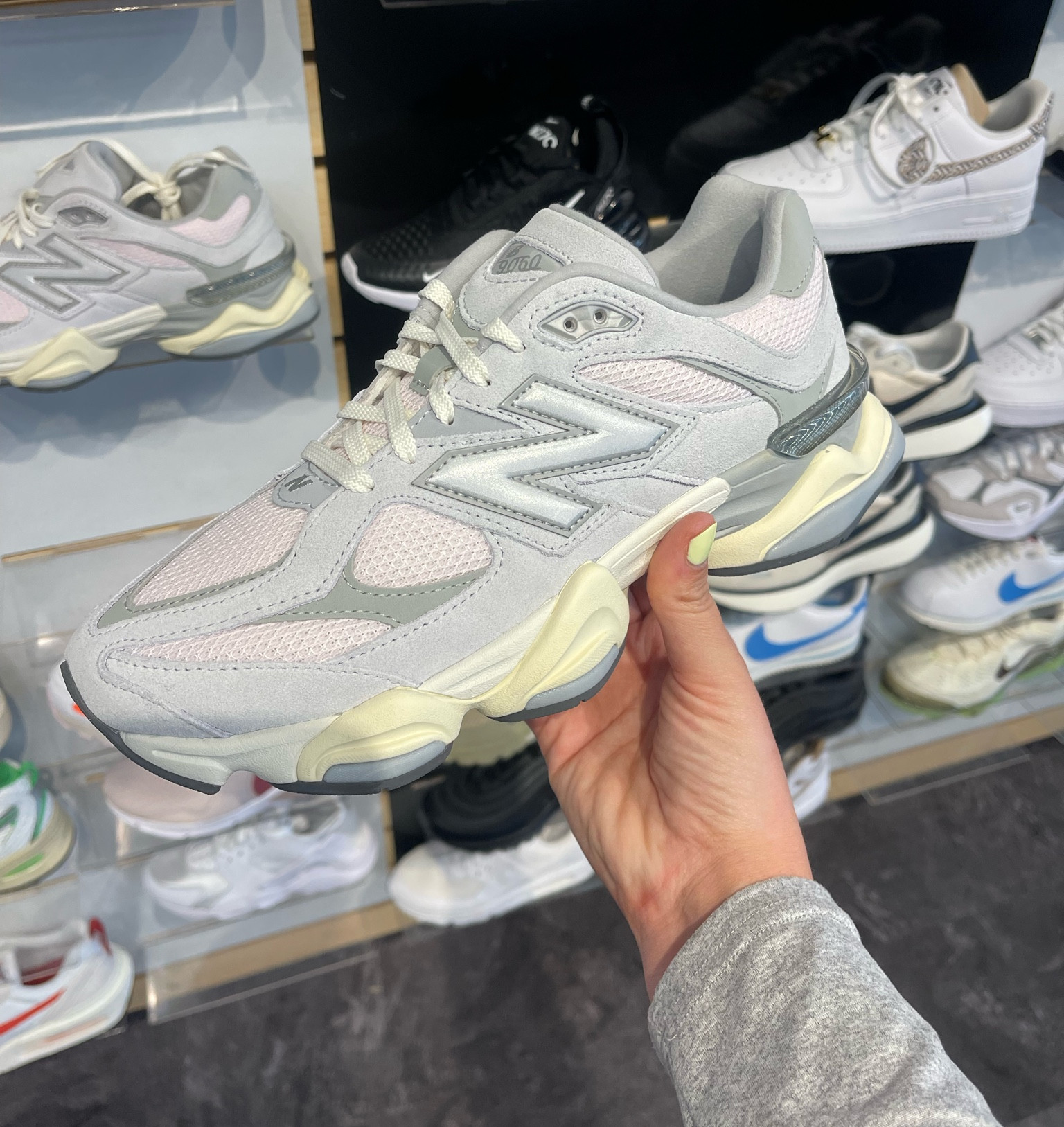 I’ve had my eyes on the 9060s forever and saw these PINK 🎀🧁🧺 but can’t decide if I like better than the grey?! 
New balance

#LTKFitness #LTKActive #LTKStyleTip