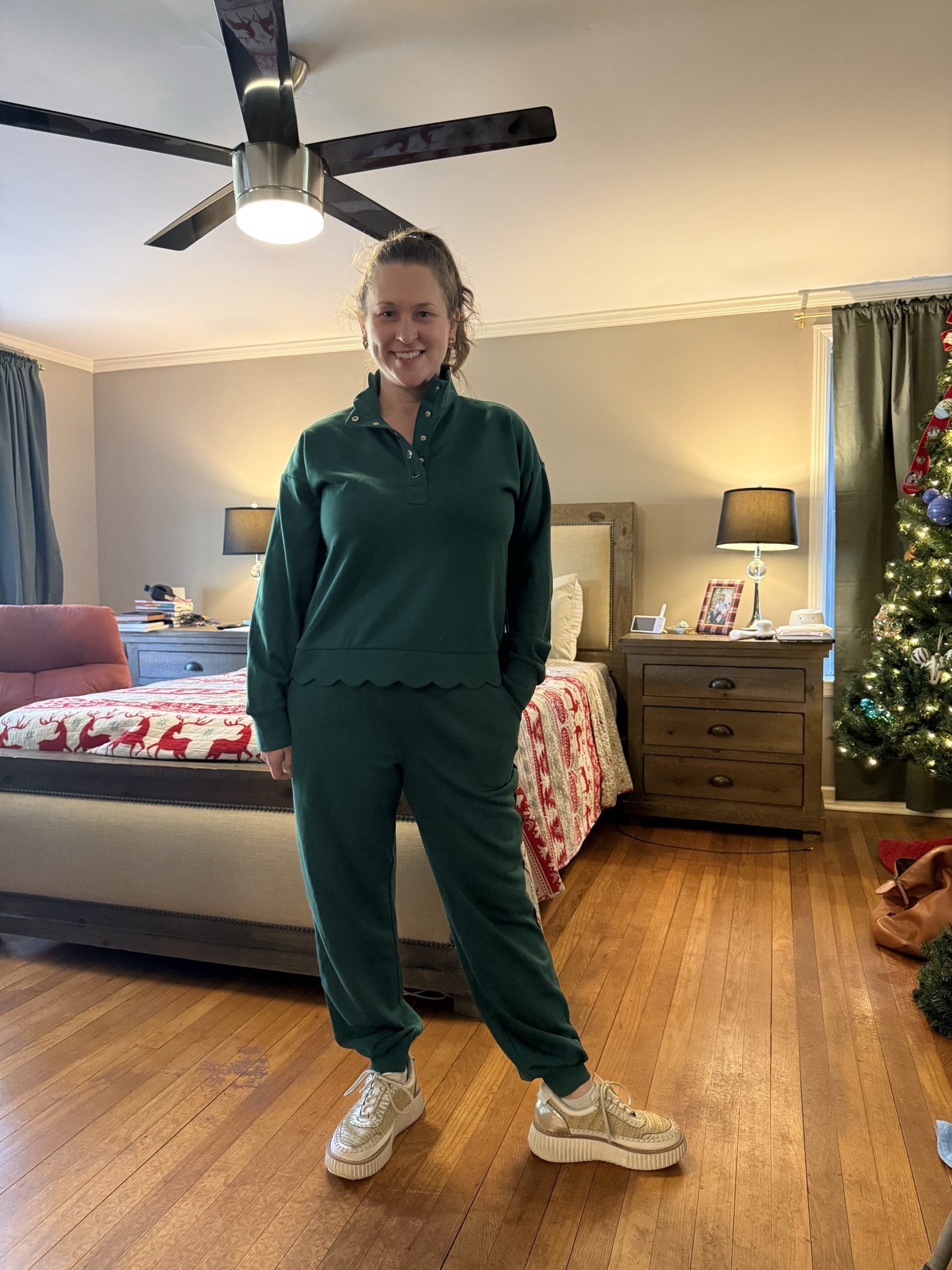 This Crown & Ivy outfit is totally giving boutique vibes!! And they’re on sale! 

Crown & Ivy, Belk fashion, Christmas cozy 

#LTKmomlife #LTKCyberWeek #LTKHoliday