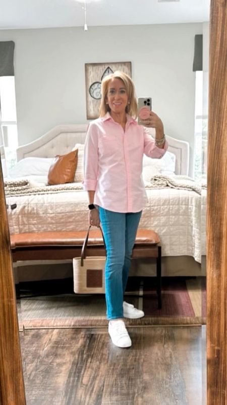 OOTD 
Pink Oxford button down (wearing PS)

Slim jeans (wearing 24P)

White Sneakers 6

Loewe Purse



#LTKVideo #LTKstyletip #LTKover40