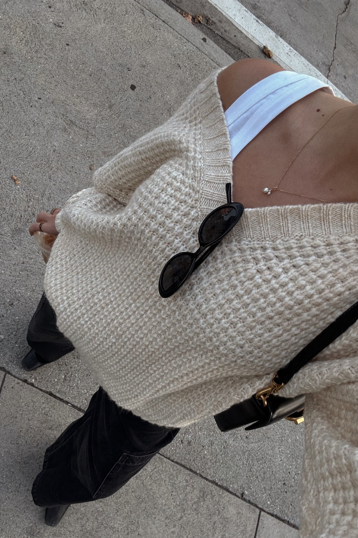 full fit is American Eagle 🫶🏼🍂 #sweater #fallfashion #styletips

#LTKHoliday #LTKsalealert #LTKstyletip