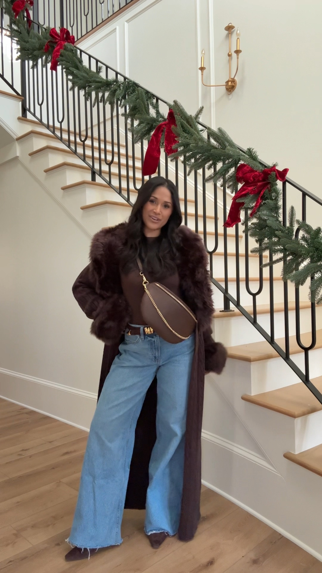 Obsessed with these low rise jeans! I’m wearing the size regular 26 here so I can wear with heels. I could size down to the 25 but I like the loose baggy fit of the 26! 
Take 20% OFF my Gigi New York bag with code: HAUTE20
#LTKCyberWeek



#LTKSaleAlert #LTKHoliday