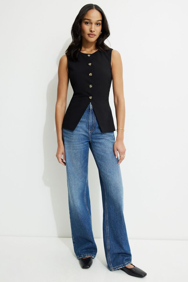 Emery Round Neck Flyaway Vest | Dynamite Clothing