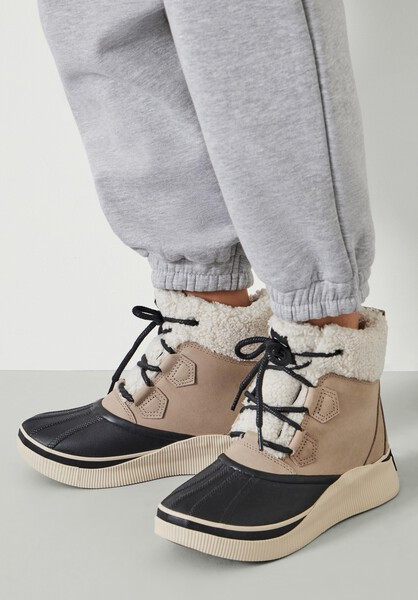 Sorel IV Chillz Boots | Hush UK
