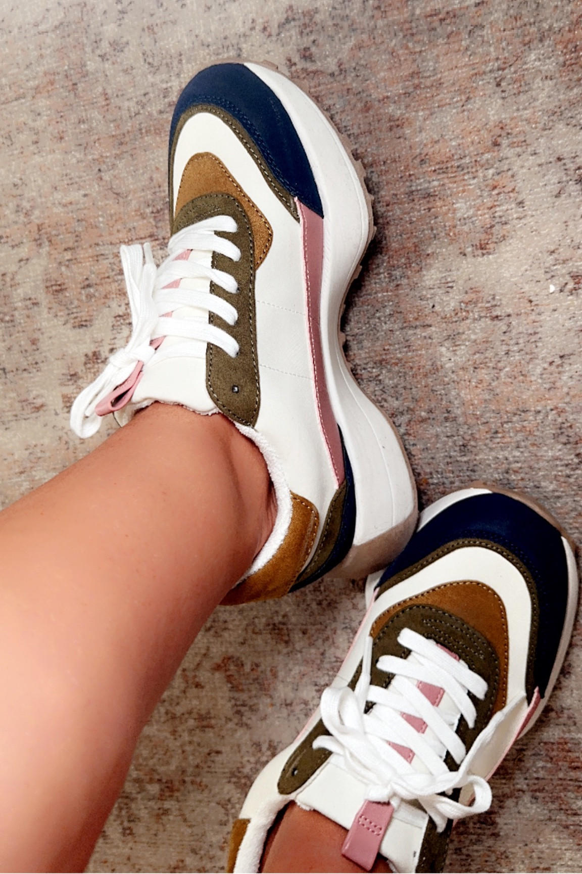 PERFECT SNEAKERS FOR FALL! So comfyyyy! SO CHEAP!

#LTKStyleTip #LTKActive #LTKFitness