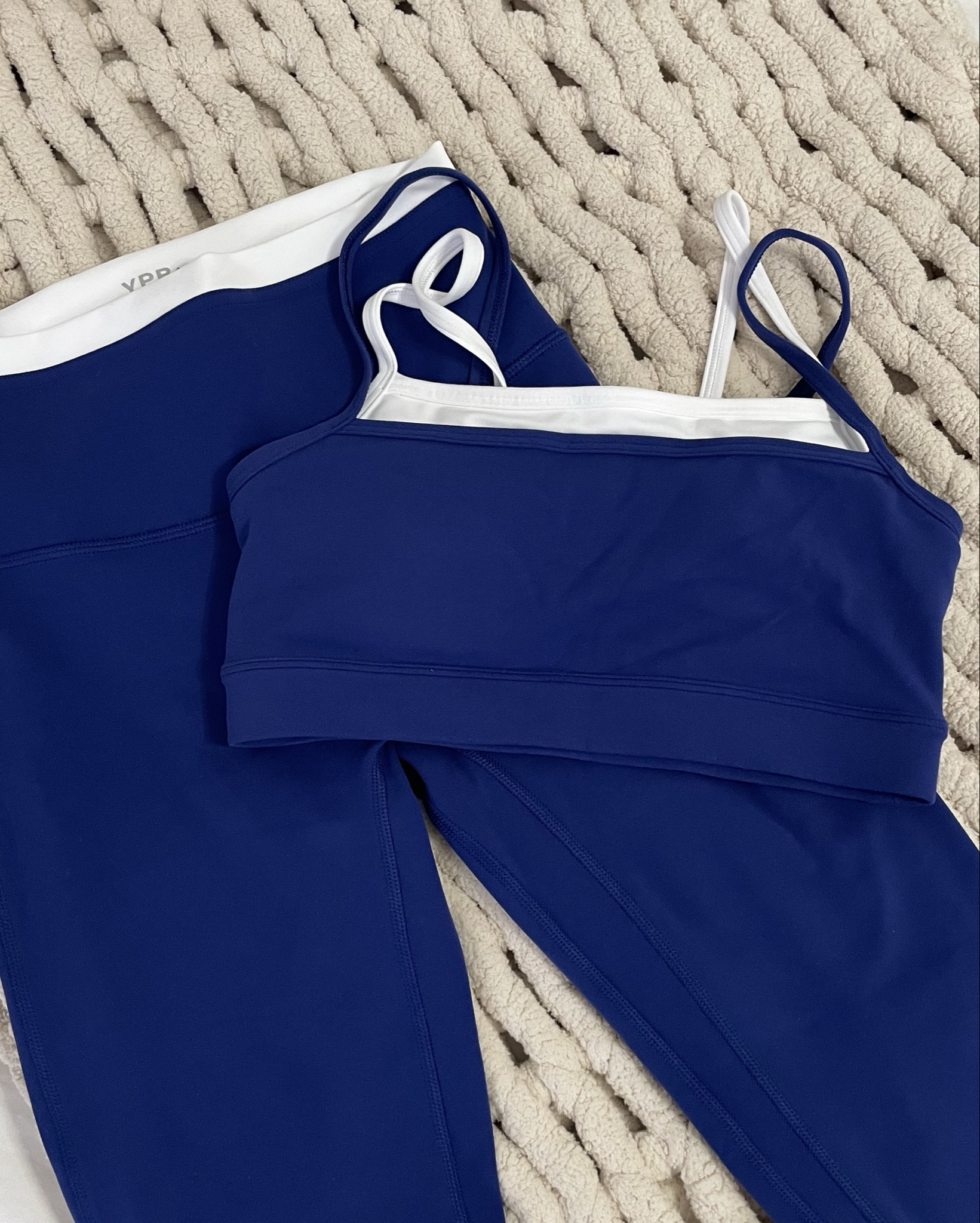 royal blue for fall 🫐 >> #royalblueset #workoutset #abercrombieworkoutset 