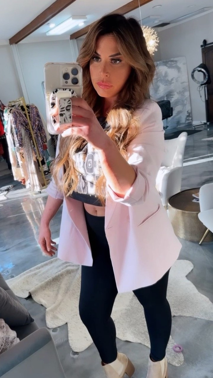 Remix Business Casual Workwear or Professional &  Casual looks with a timeless oversized Pink Blazer 🫶
Loving the deep pockets, inner lining, and Versatility. 



# #business #workwear #blazer 

#LTKFindsUnder100 #LTKSaleAlert #LTKStyleTip