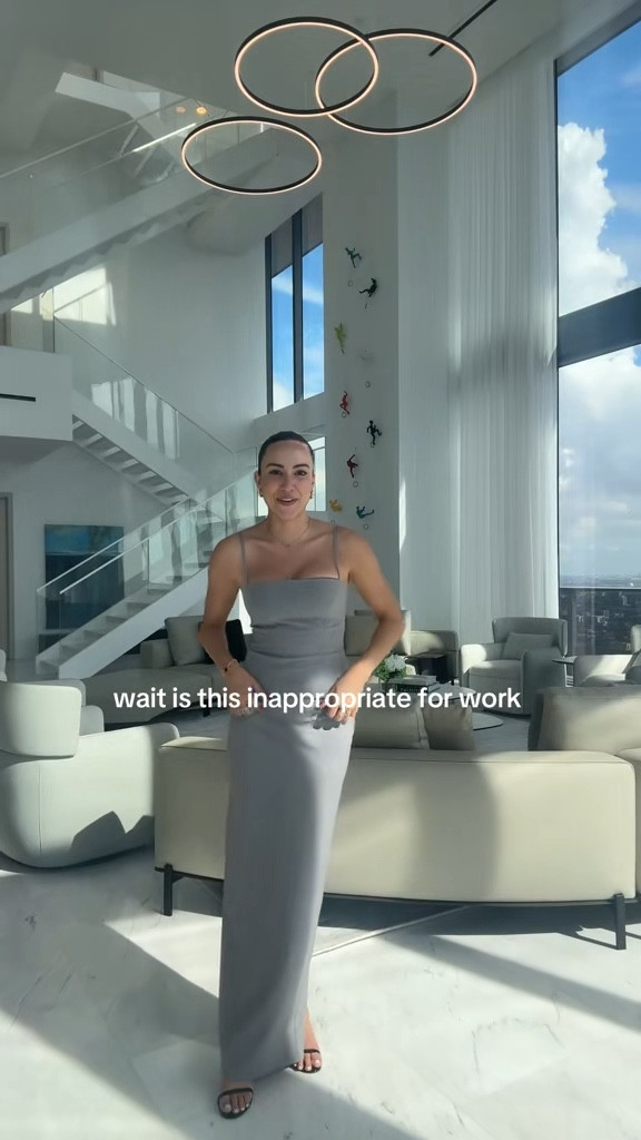 For the chic work wear vibe ( depending on your office ) lol wearing an XS in both :) 



#LTKWorkwear #LTKStyleTip